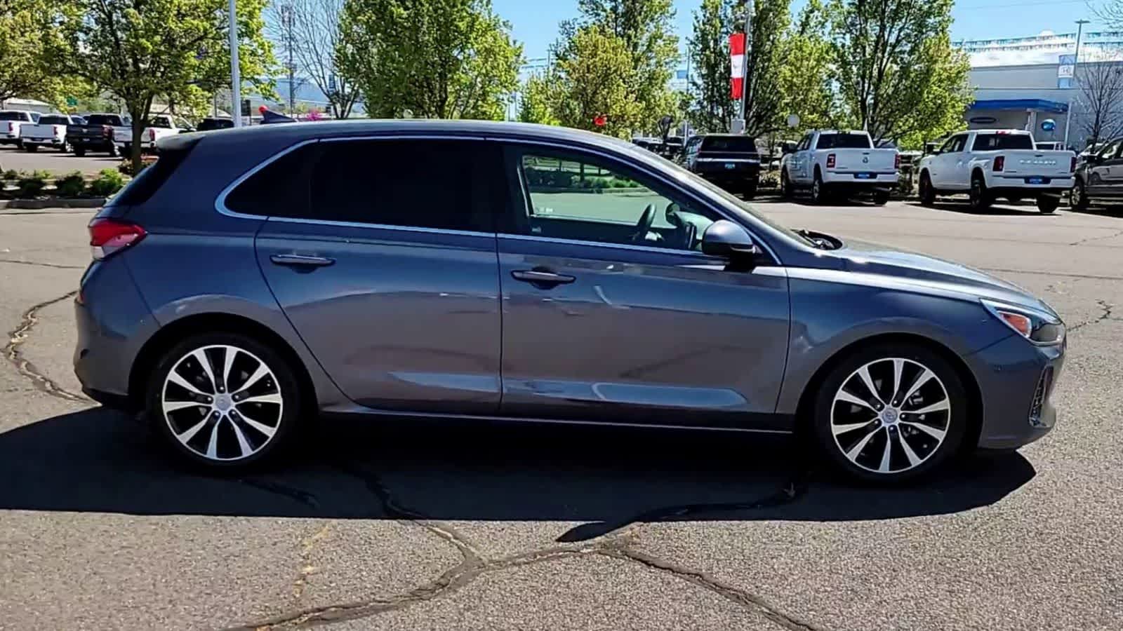 Thumbnail: 2018 Hyundai Elantra - 9