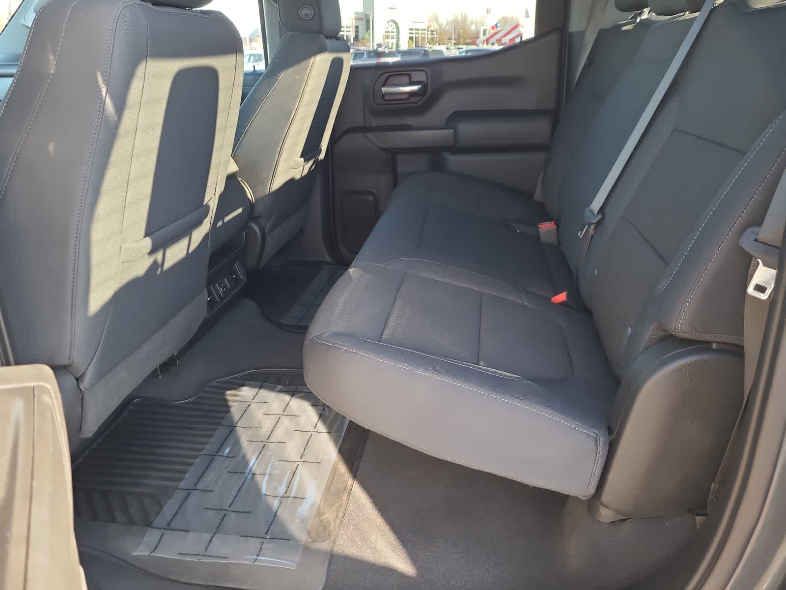 Thumbnail: 2019 Chevrolet Silverado 1500 - 21