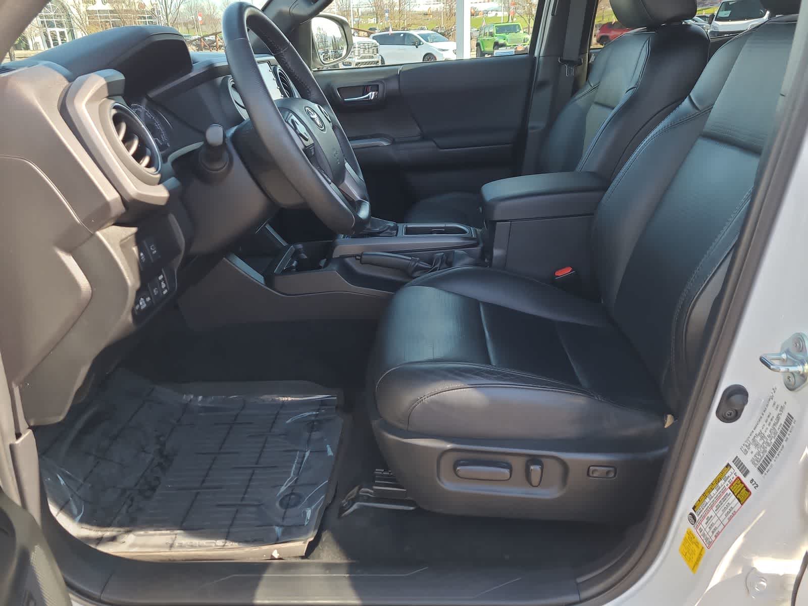 Thumbnail: 2022 Toyota Tacoma - 19