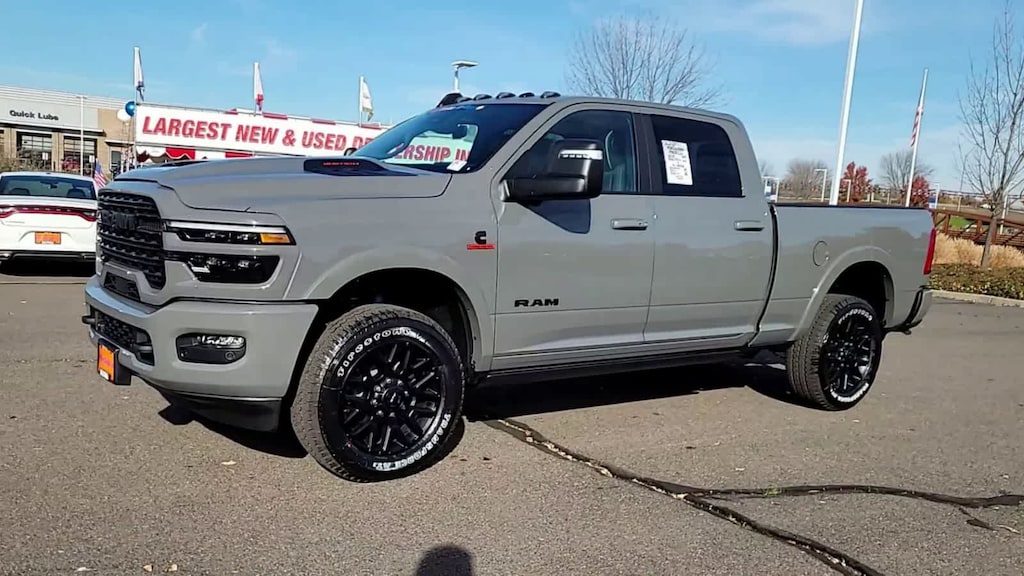 New 2026 Ram 2500 LIMITED CREW CAB 4X4 6'4 BOX Pickup
