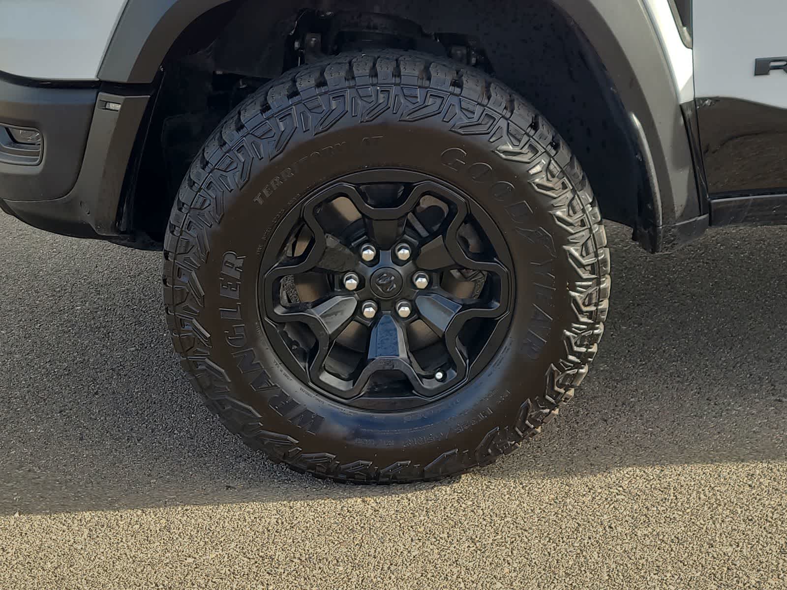 Thumbnail: 2025 RAM 1500 - 16