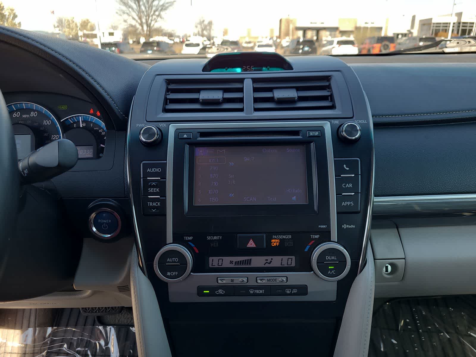 Thumbnail: 2012 Toyota Camry - 24