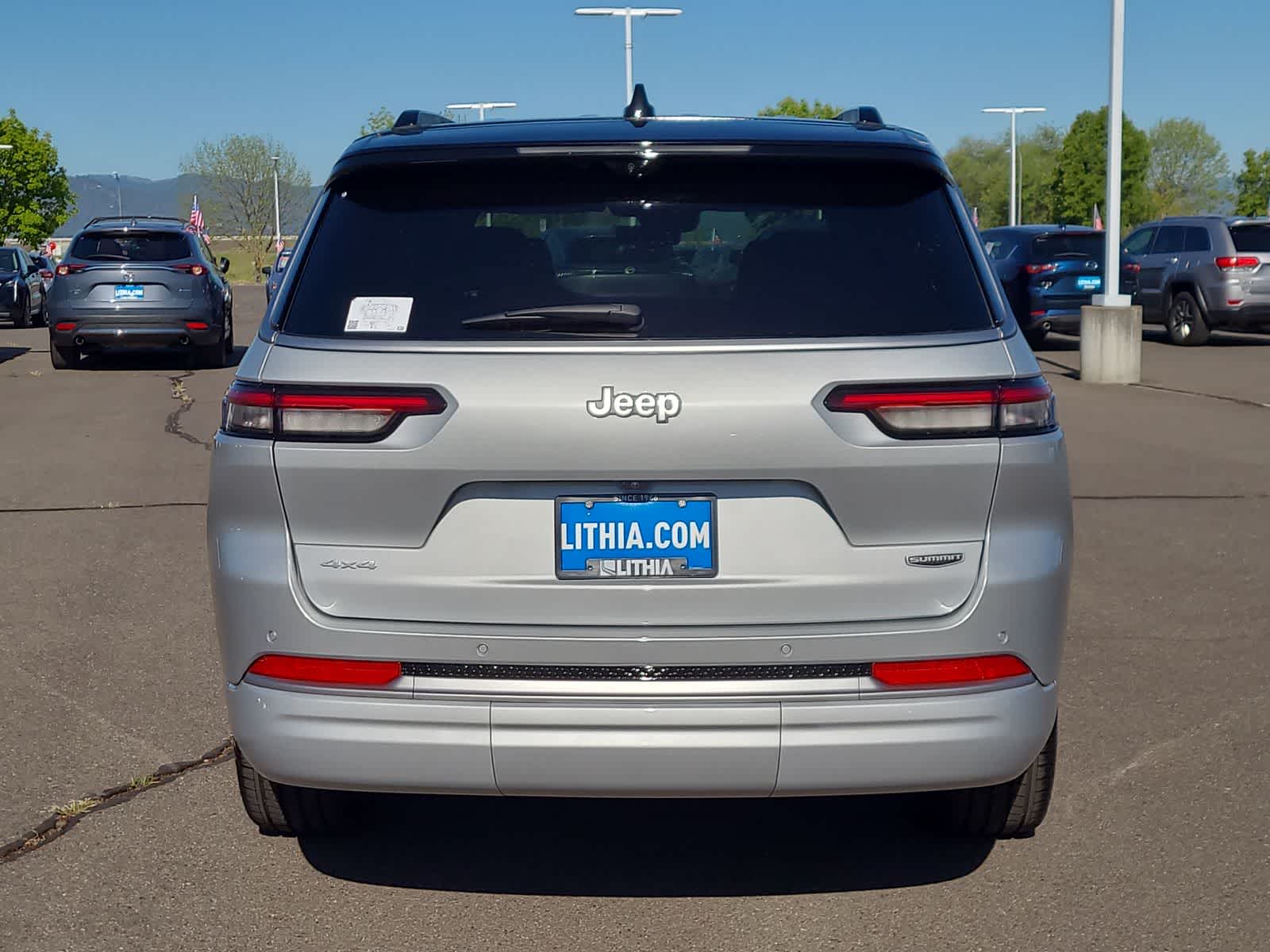 Thumbnail: 2026 Jeep Grand Cherokee - 13