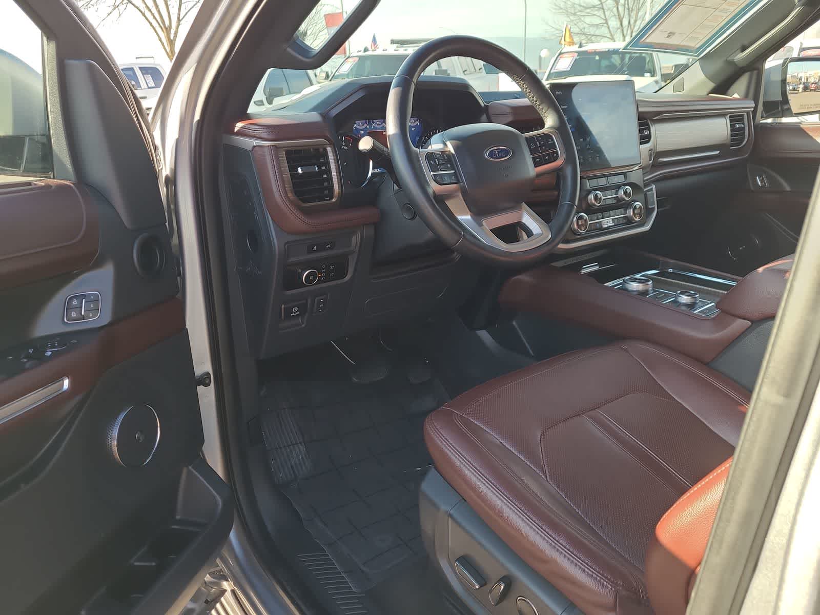 Thumbnail: 2023 Ford Expedition - 10