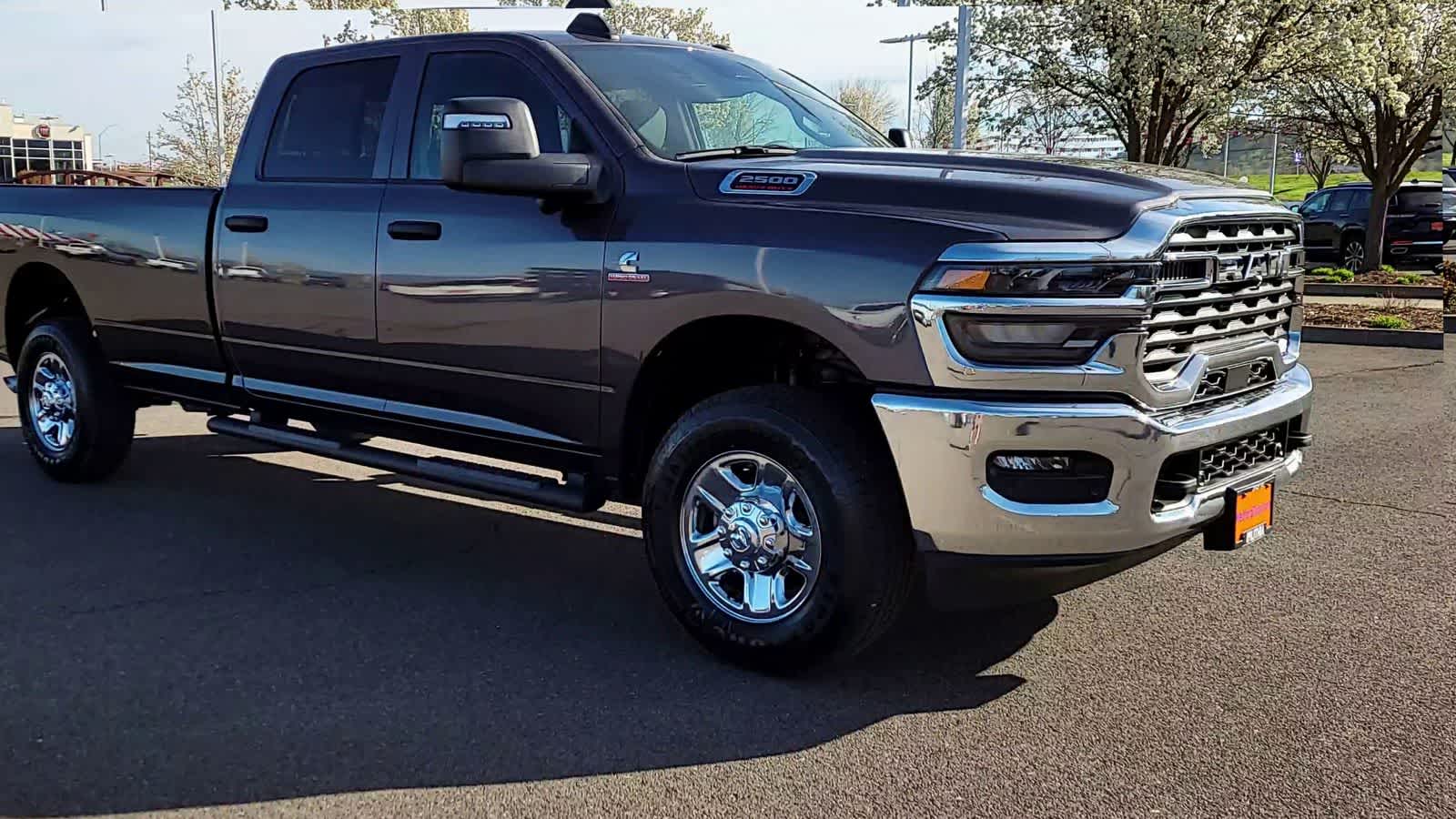 2025 Ram 2500 Tradesman photo 2