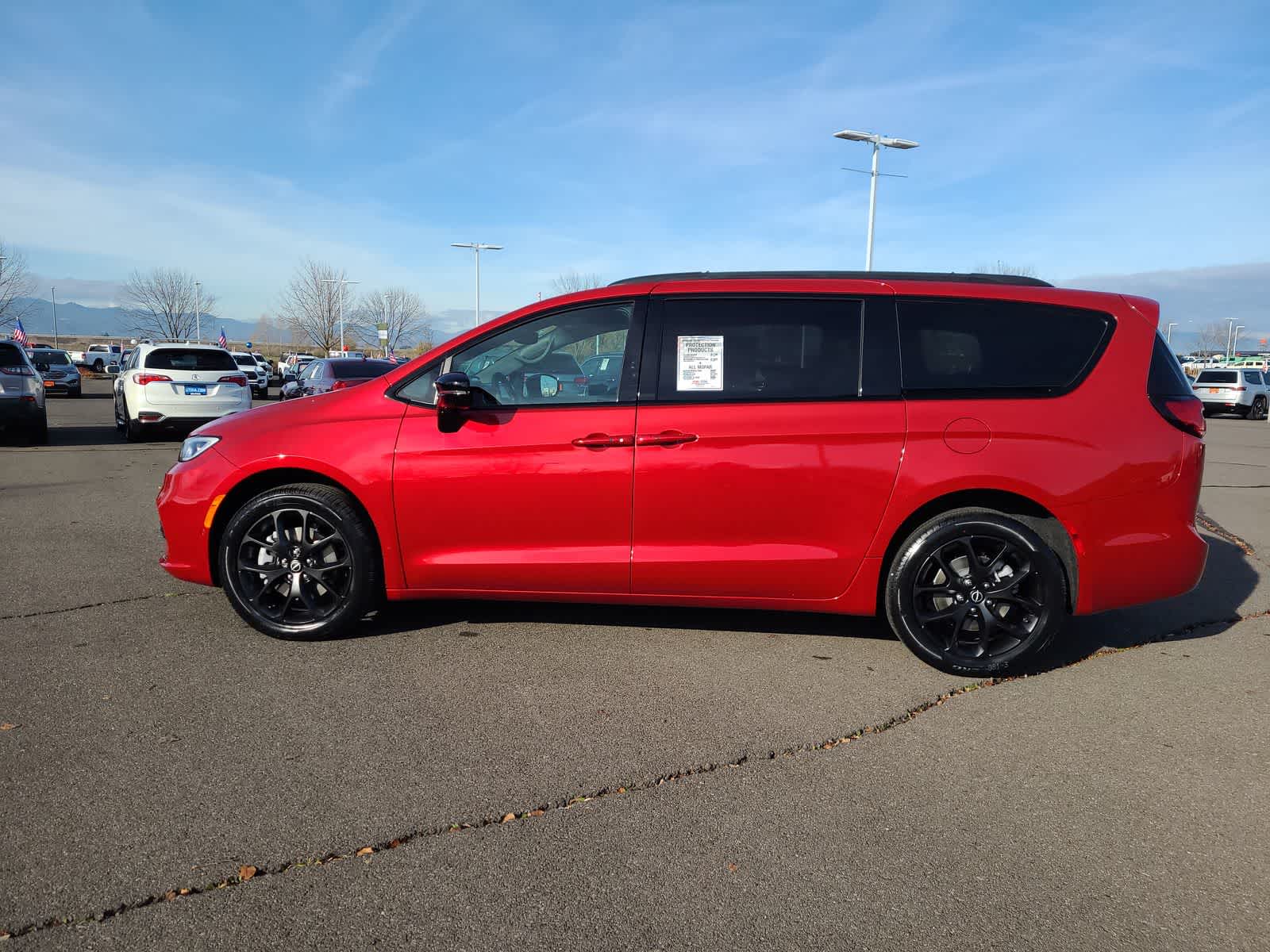 Thumbnail: 2026 Chrysler Pacifica - 11