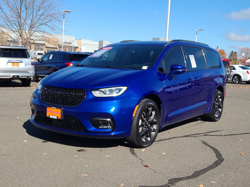 Used 2021 Chrysler Pacifica Touring L Van Passenger Van