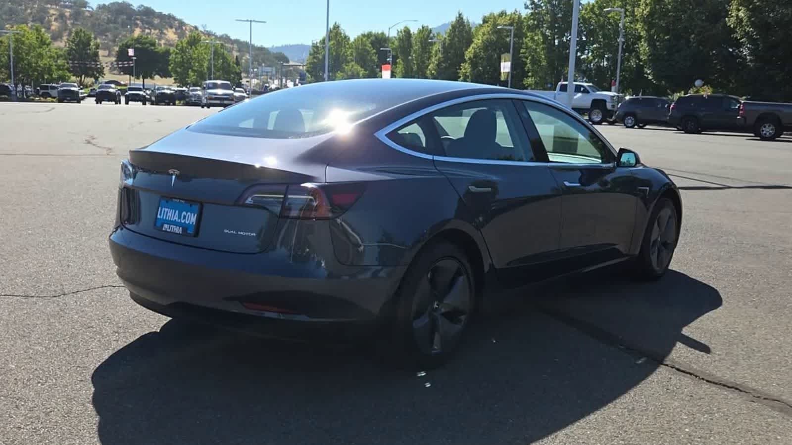 Thumbnail: 2019 Tesla Model 3 - 7