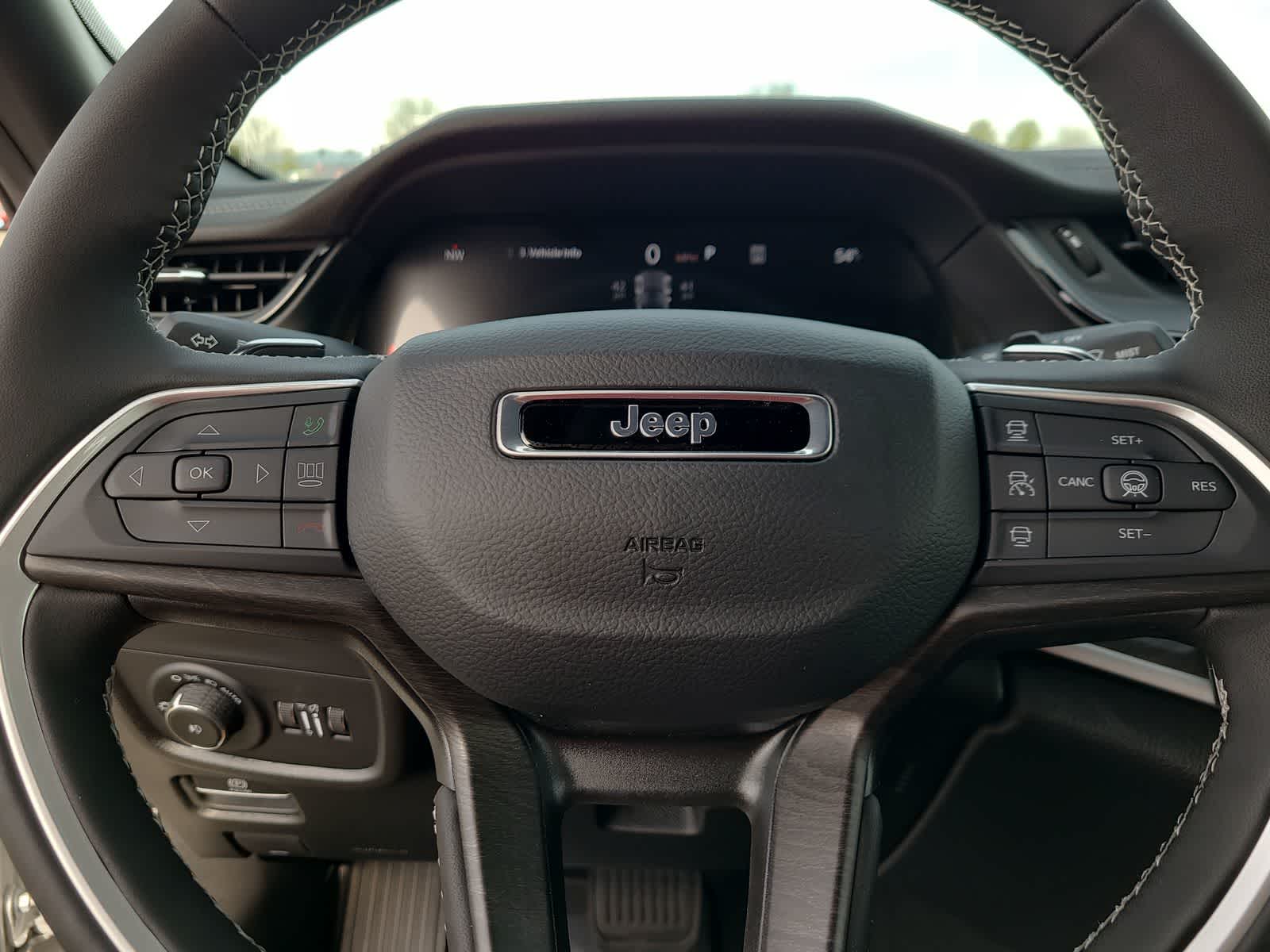 Thumbnail: 2026 Jeep Grand Cherokee - 23