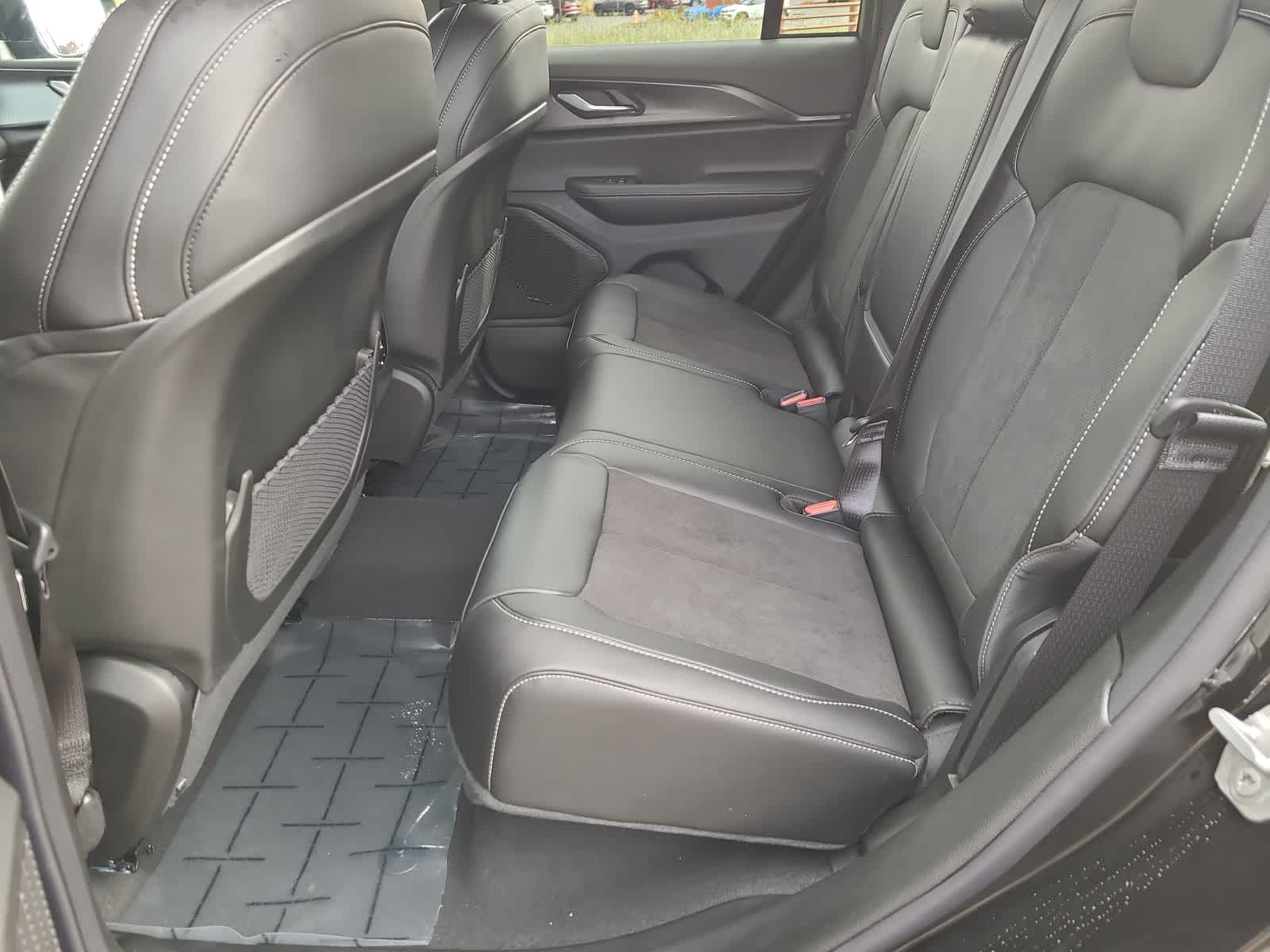 Thumbnail: 2025 Jeep Grand Cherokee - 21