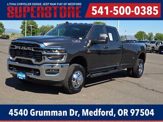 2026 Ram 3500 TRADESMAN CREW CAB 4X4 8' BOX Pickup