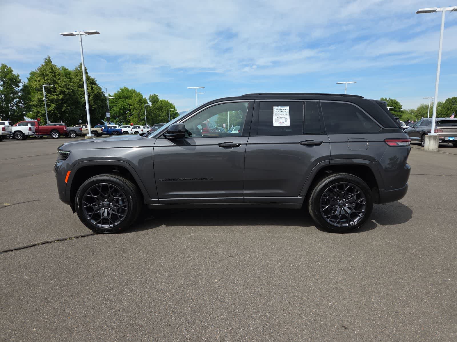 Thumbnail: 2026 Jeep Grand Cherokee - 11