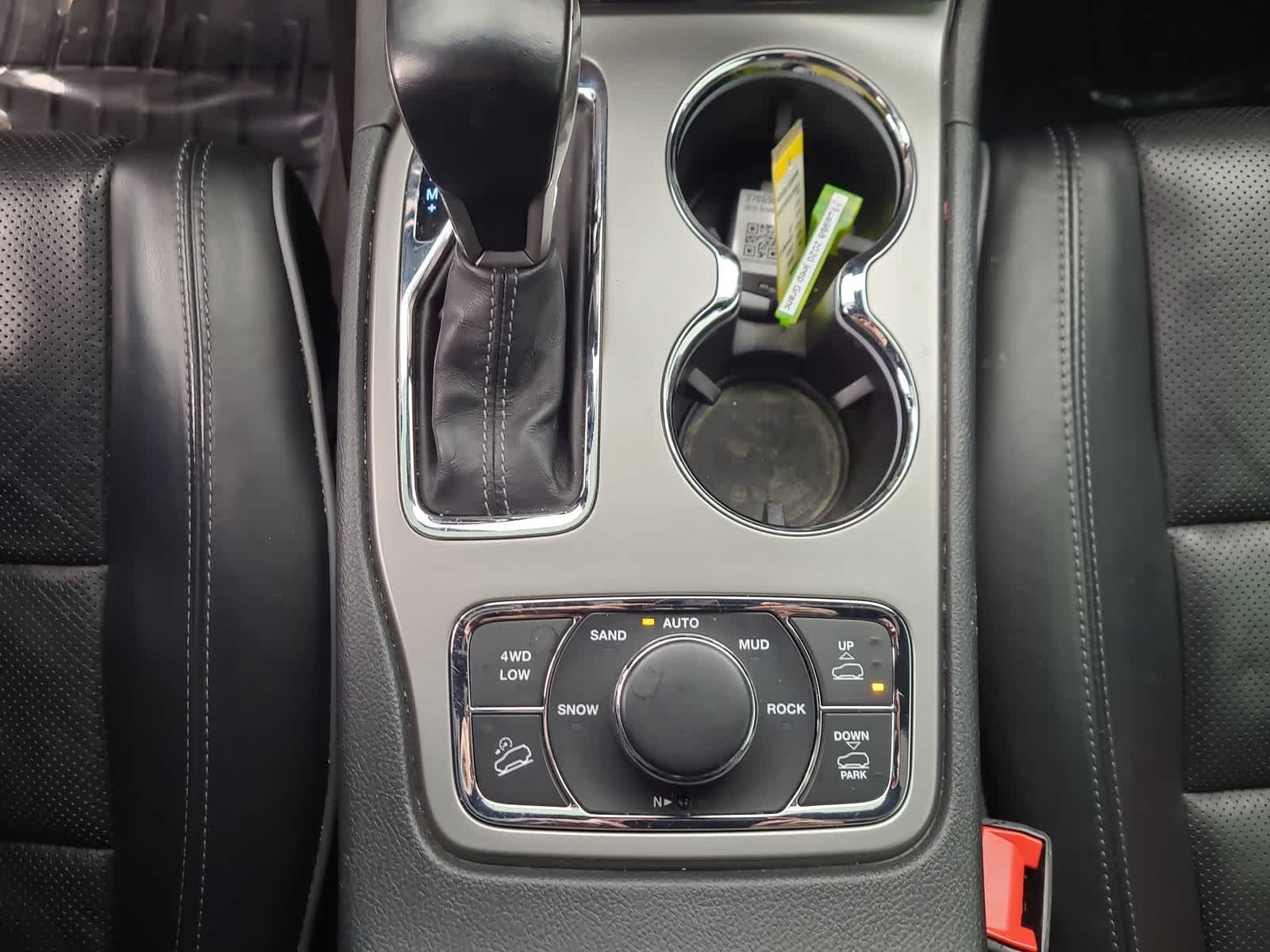 Thumbnail: 2020 Jeep Grand Cherokee - 25