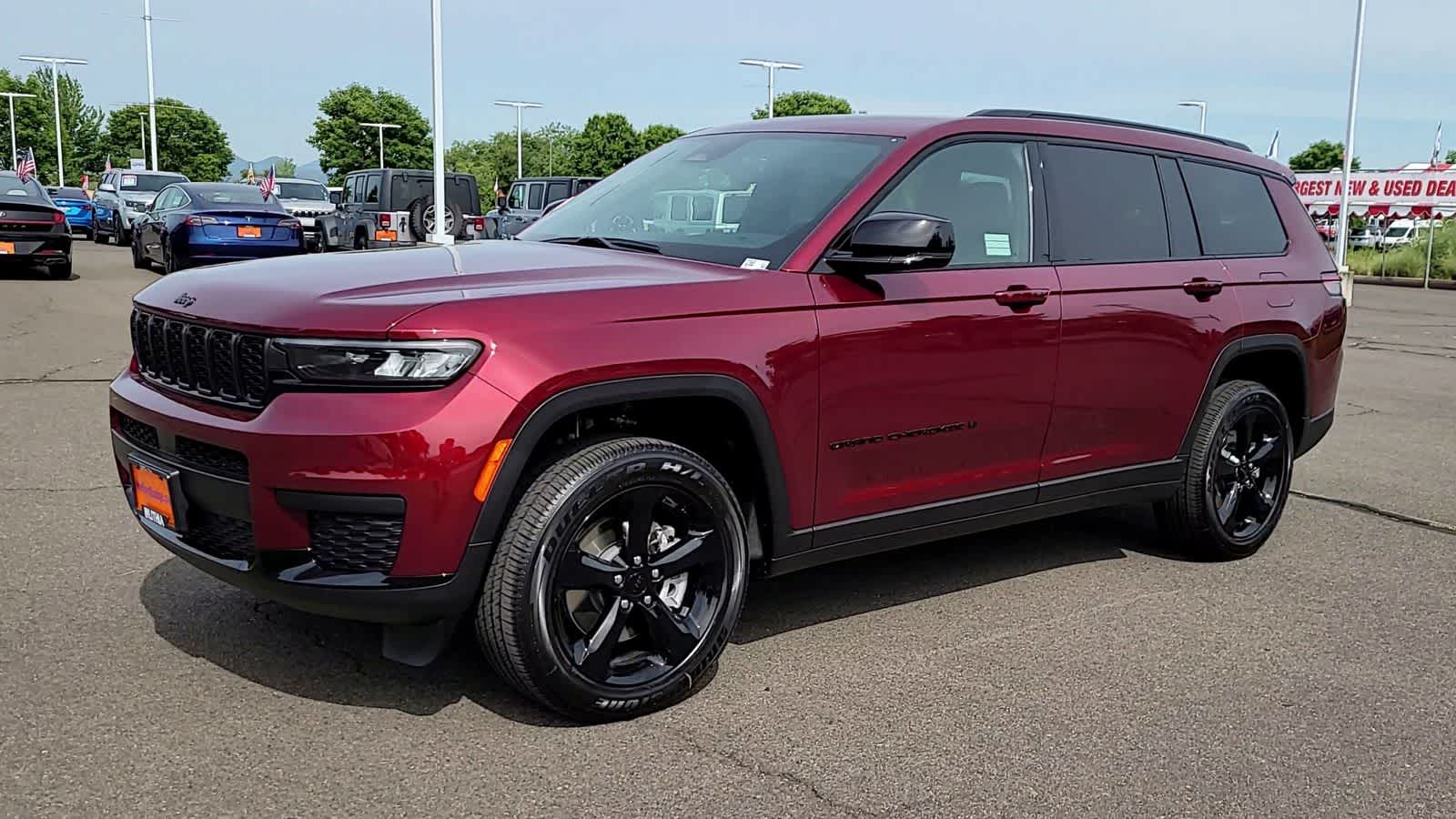 Thumbnail: 2025 Jeep Grand Cherokee - 4