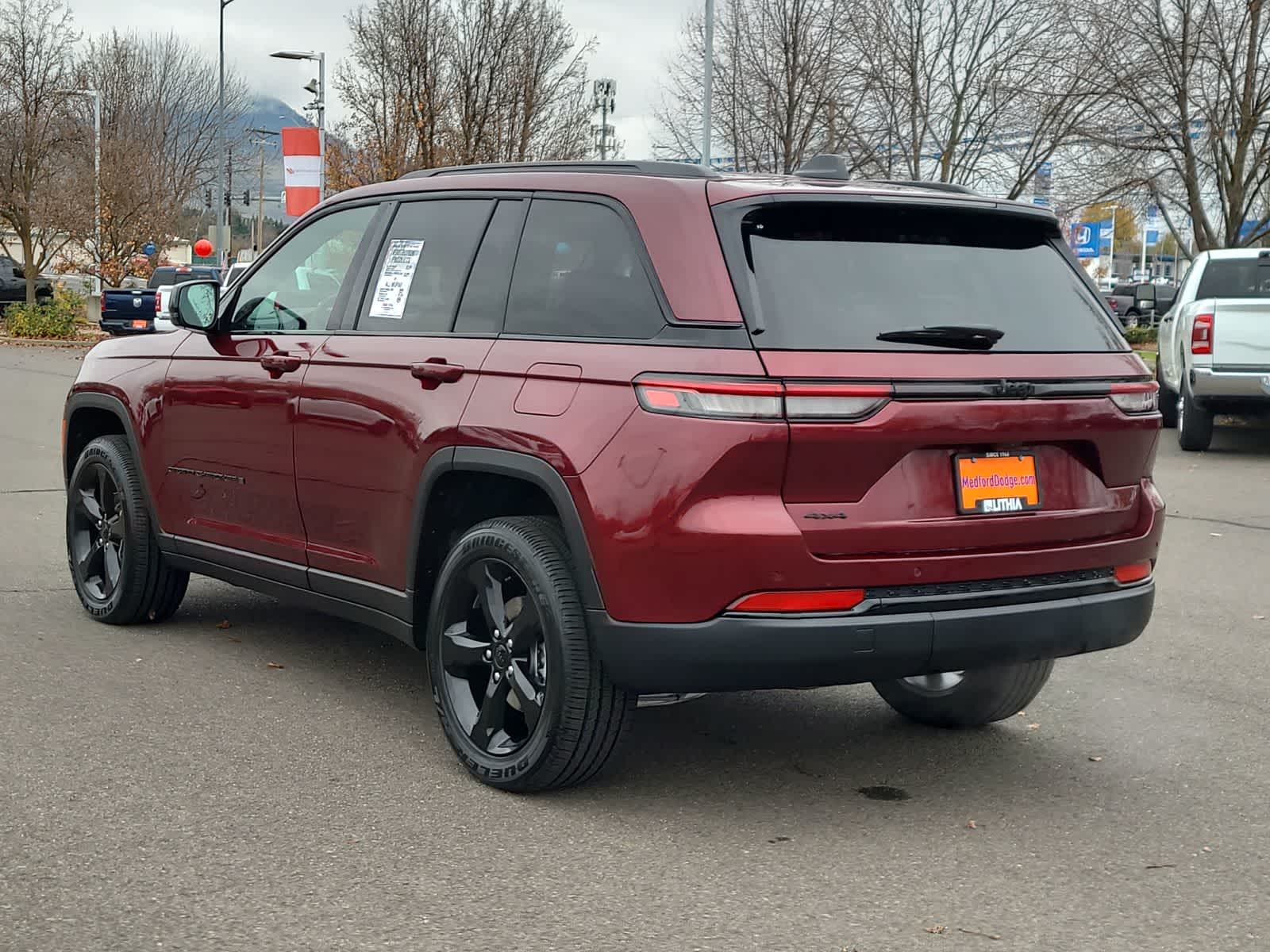Thumbnail: 2025 Jeep Grand Cherokee - 12
