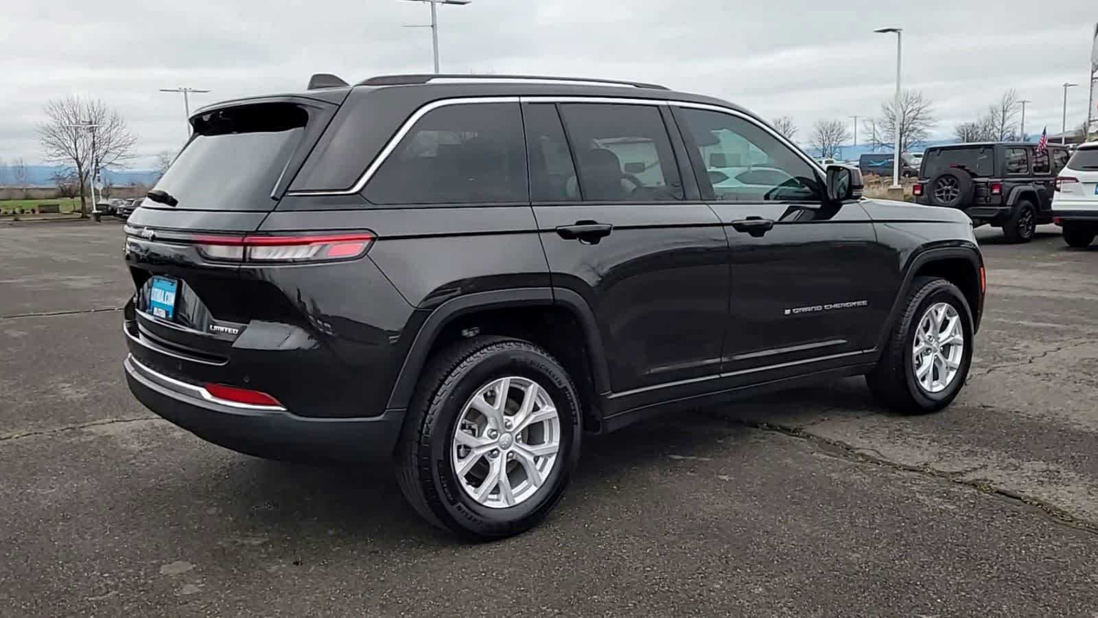 Thumbnail: 2024 Jeep Grand Cherokee - 8