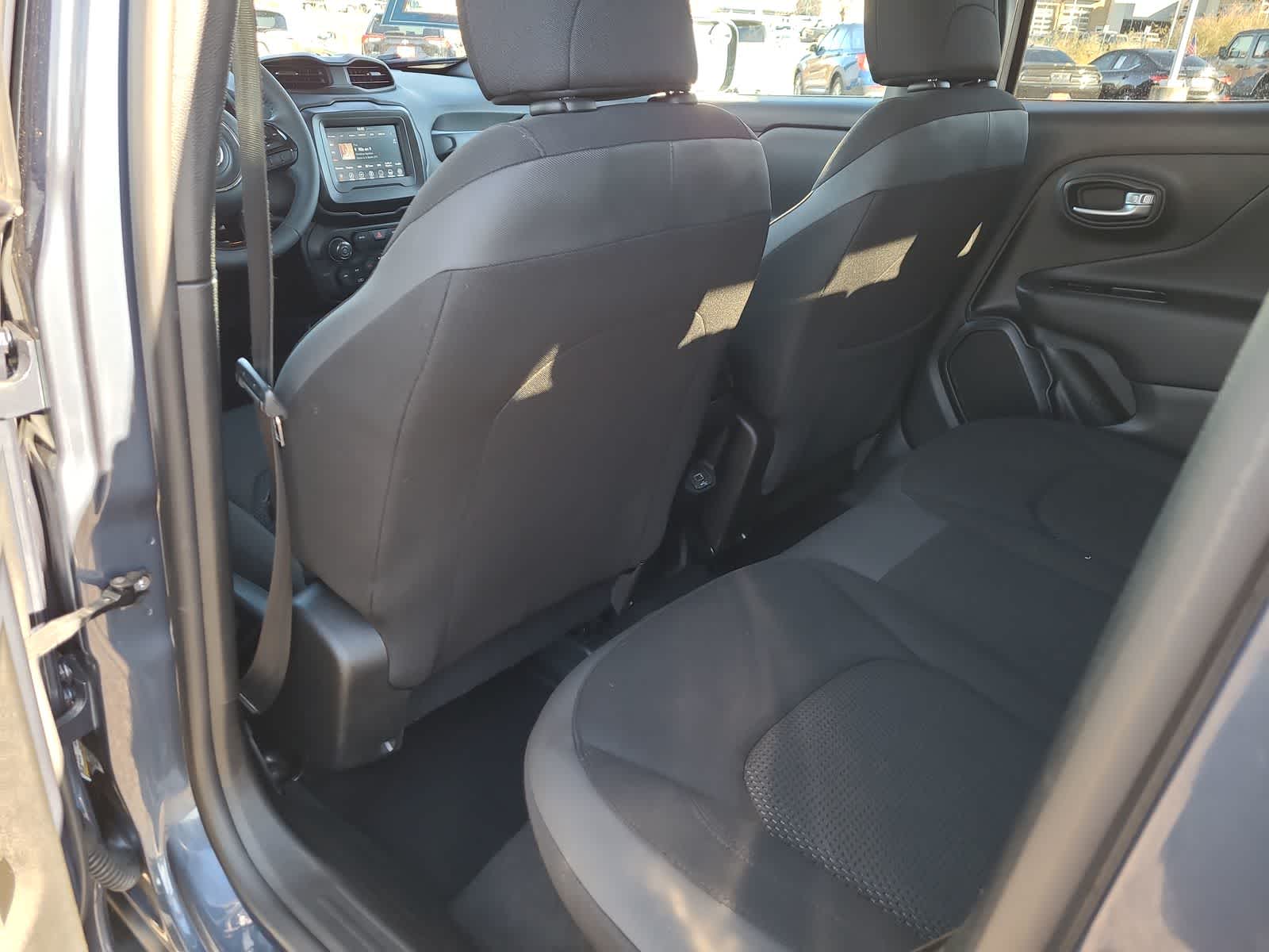 Thumbnail: 2020 Jeep Renegade - 20