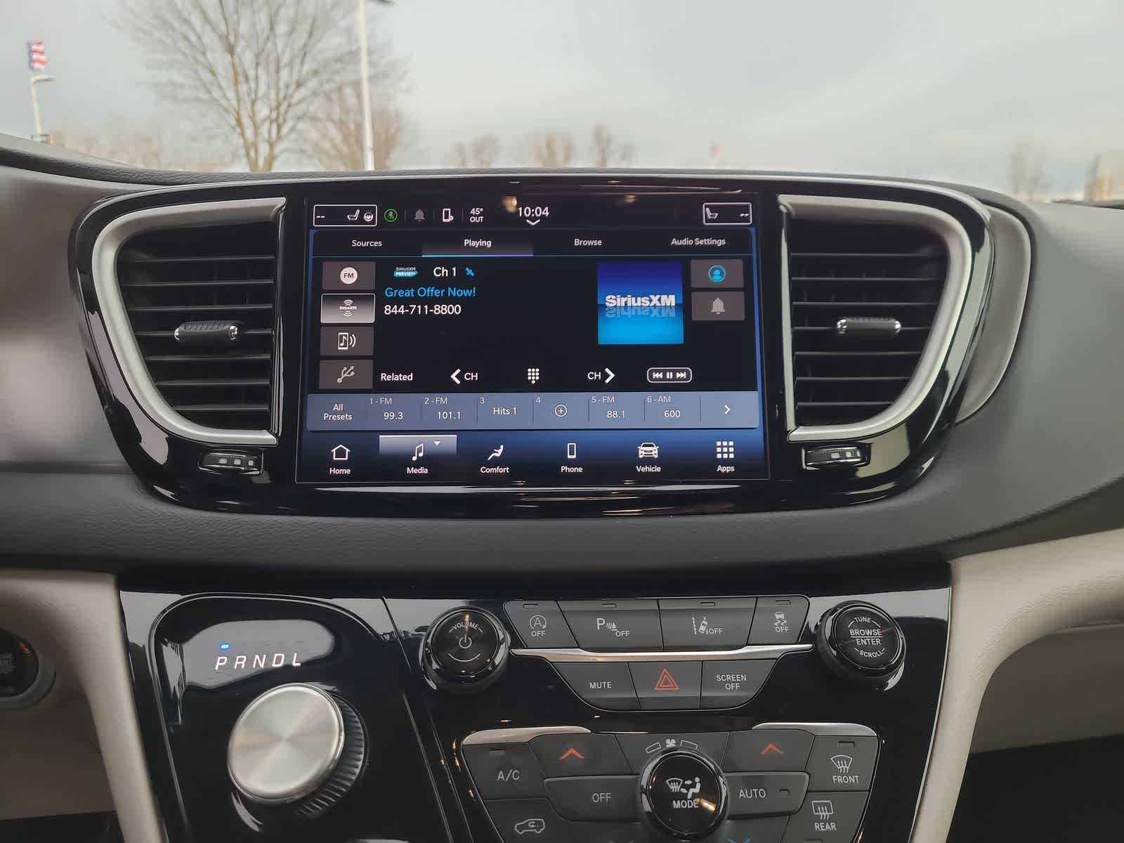 Thumbnail: 2024 Chrysler Pacifica - 24