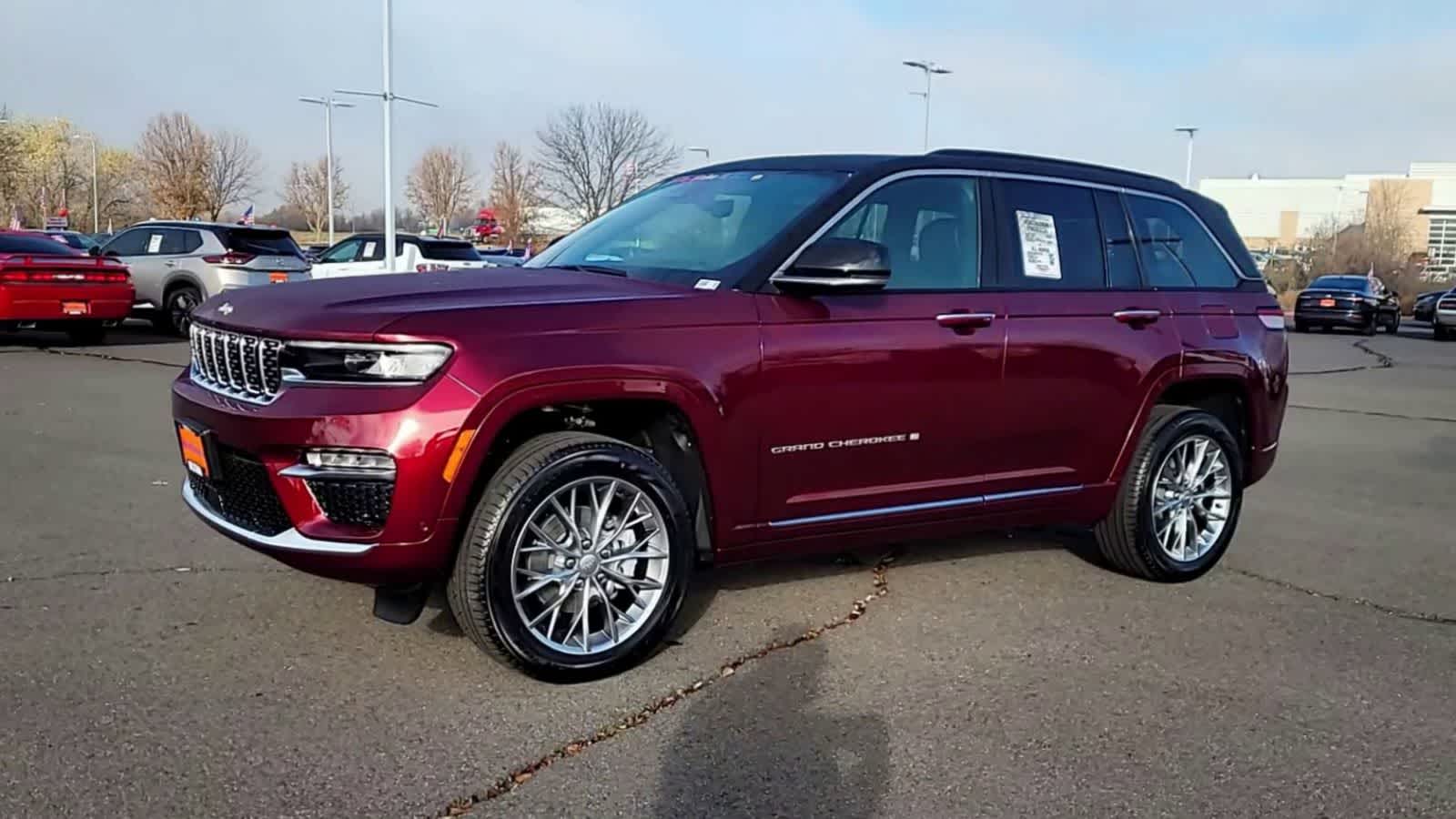 Thumbnail: 2025 Jeep Grand Cherokee - 4