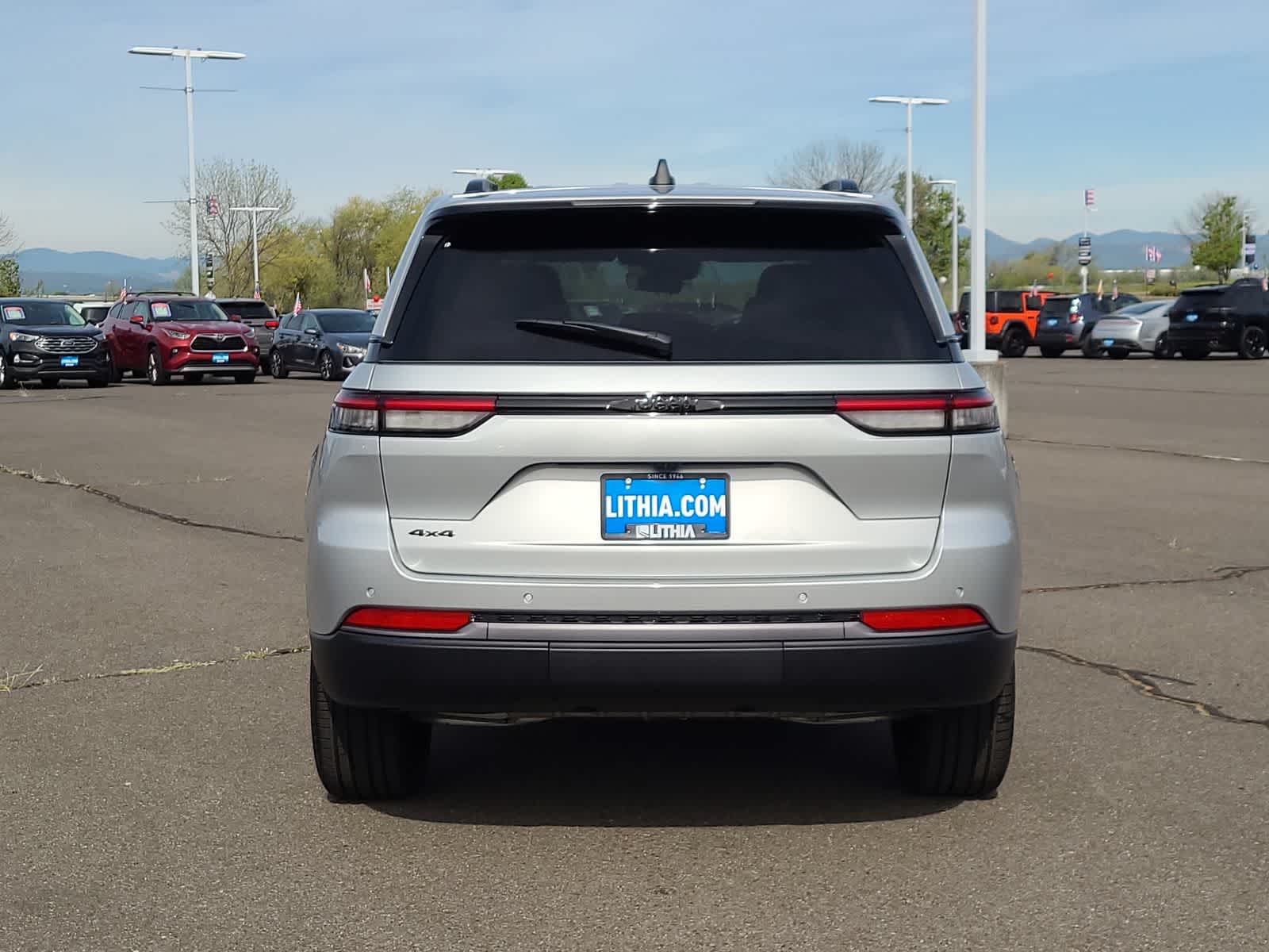 Thumbnail: 2026 Jeep Grand Cherokee - 13