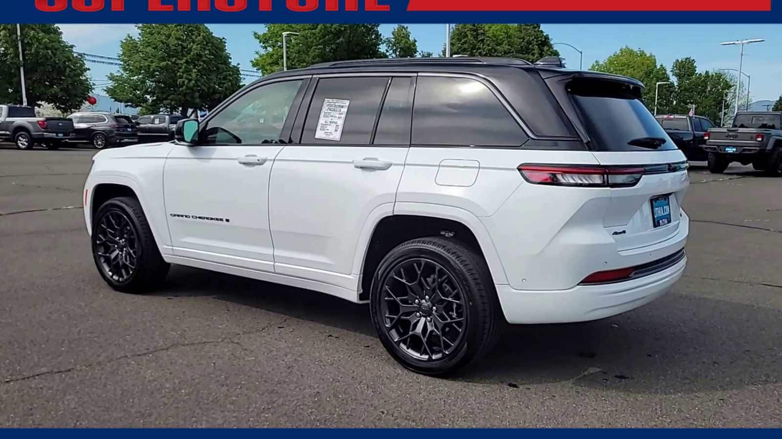 Thumbnail: 2026 Jeep Grand Cherokee - 6