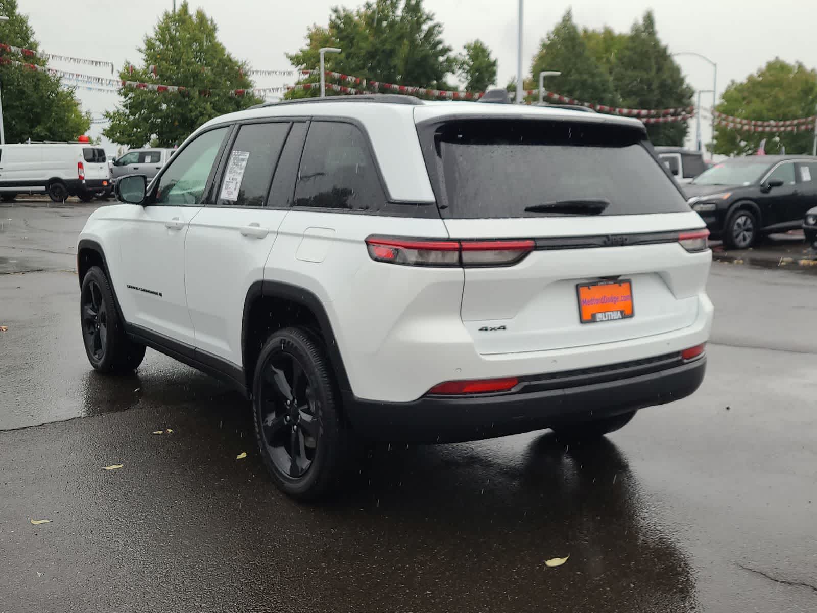 Thumbnail: 2025 Jeep Grand Cherokee - 12