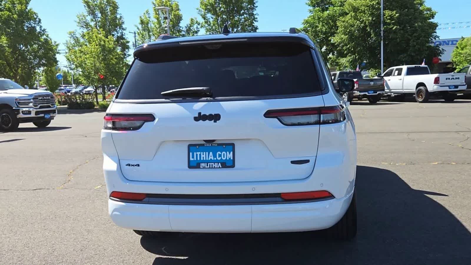 Thumbnail: 2026 Jeep Grand Cherokee - 7