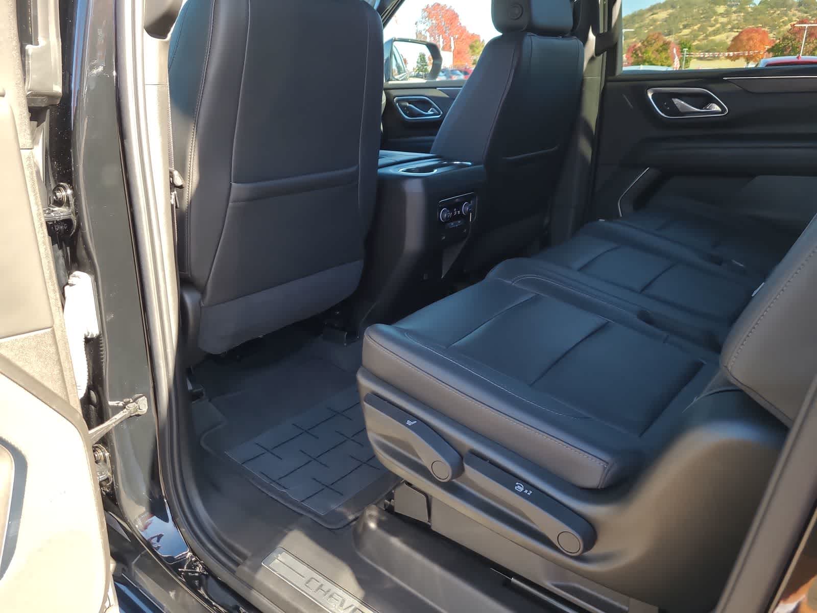Thumbnail: 2021 Chevrolet Suburban - 20