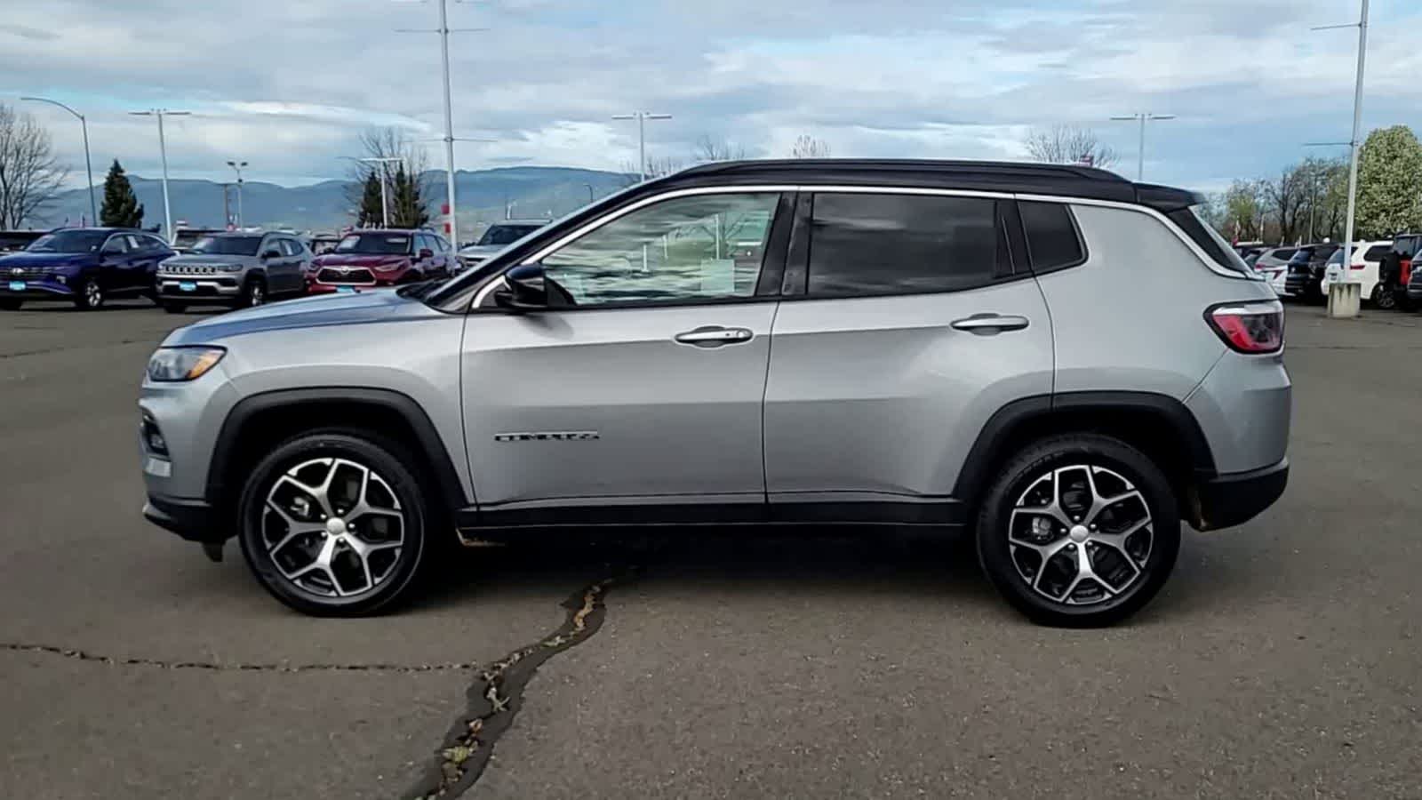 Thumbnail: 2024 Jeep Compass - 5