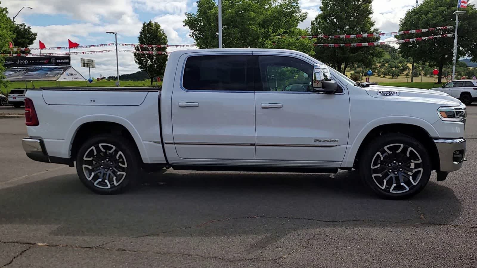 Thumbnail: 2025 RAM 1500 - 9