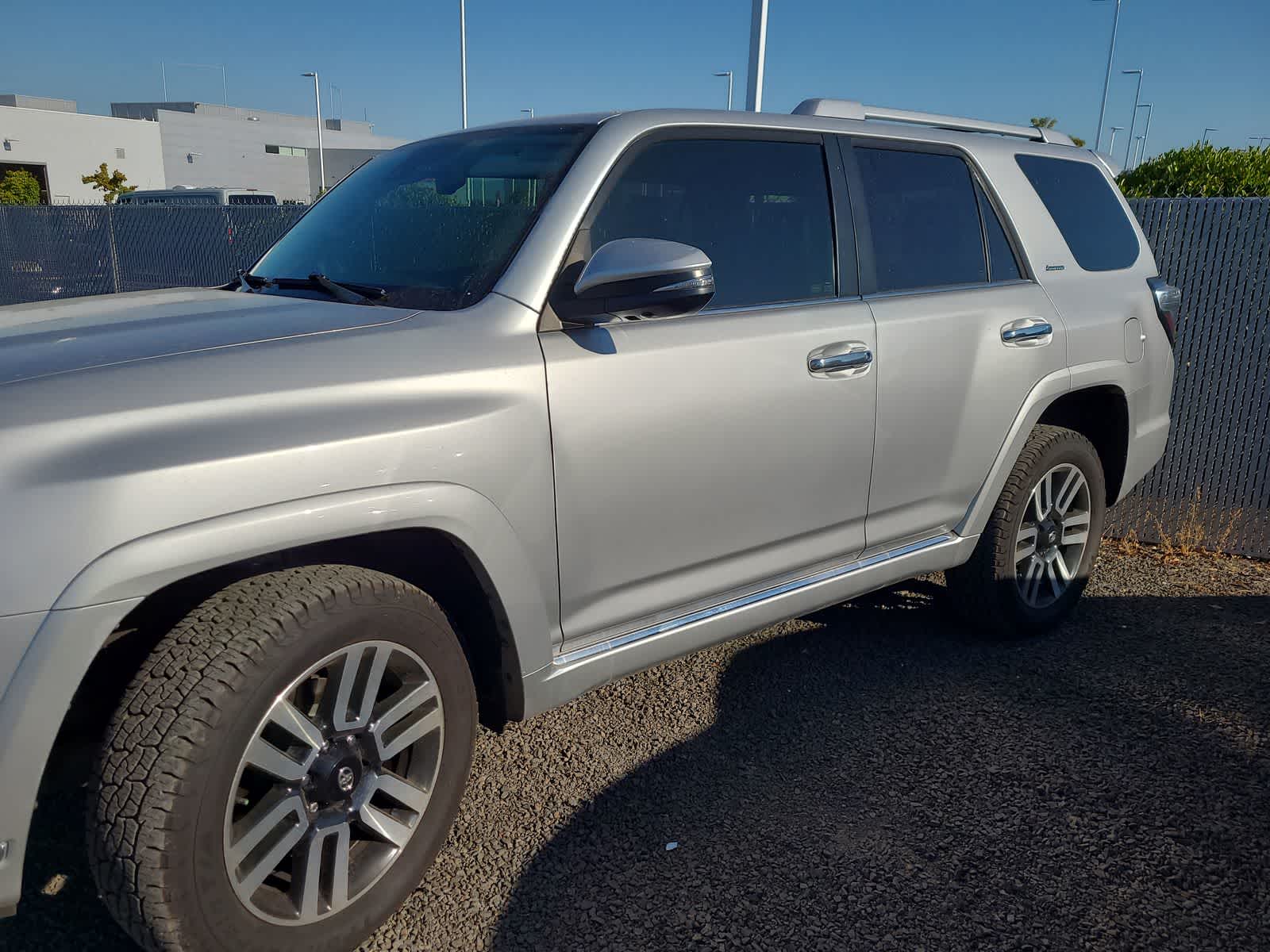 2022 Toyota 4Runner Limited photo 2