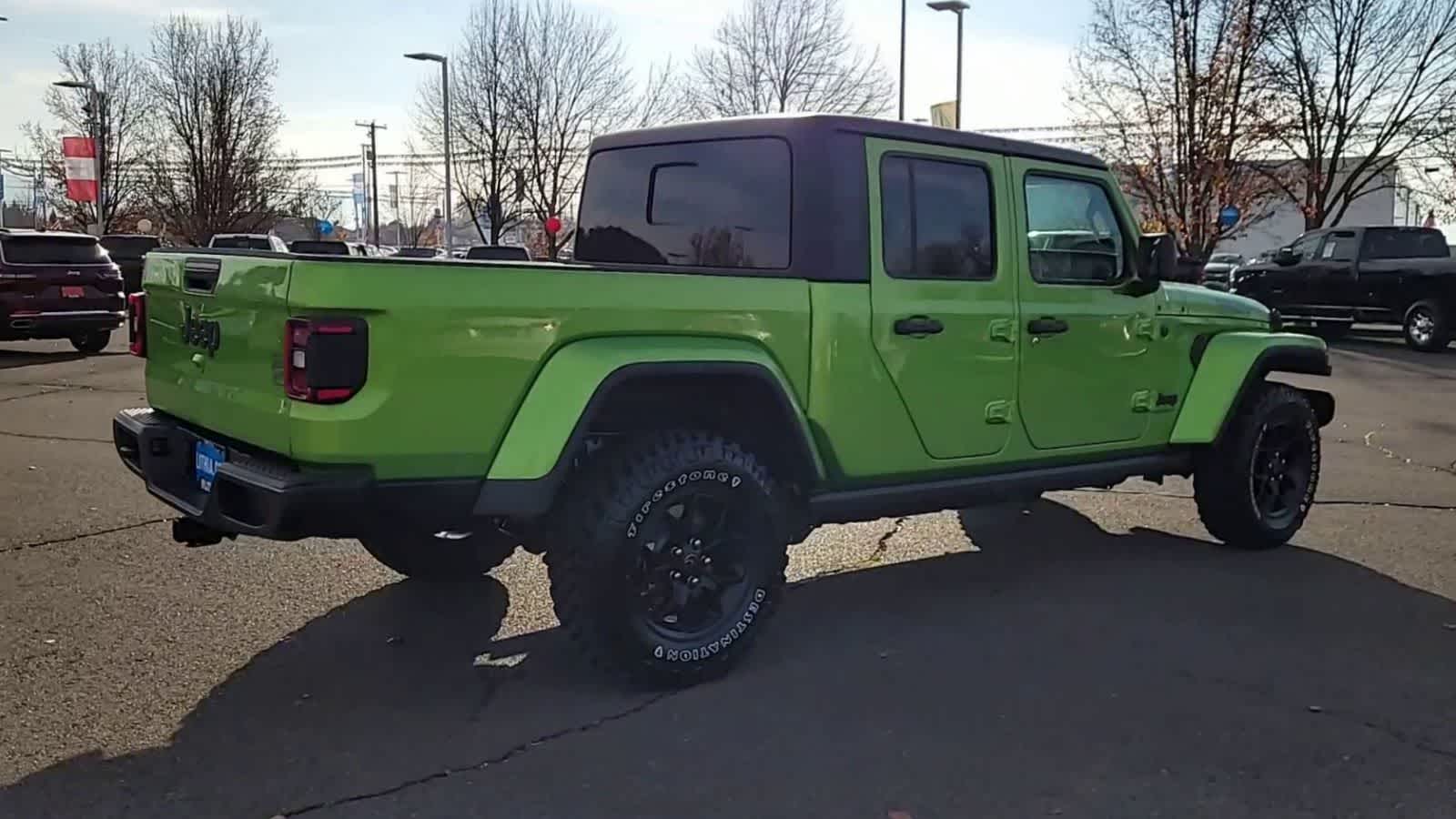 Thumbnail: 2026 Jeep Gladiator - 8