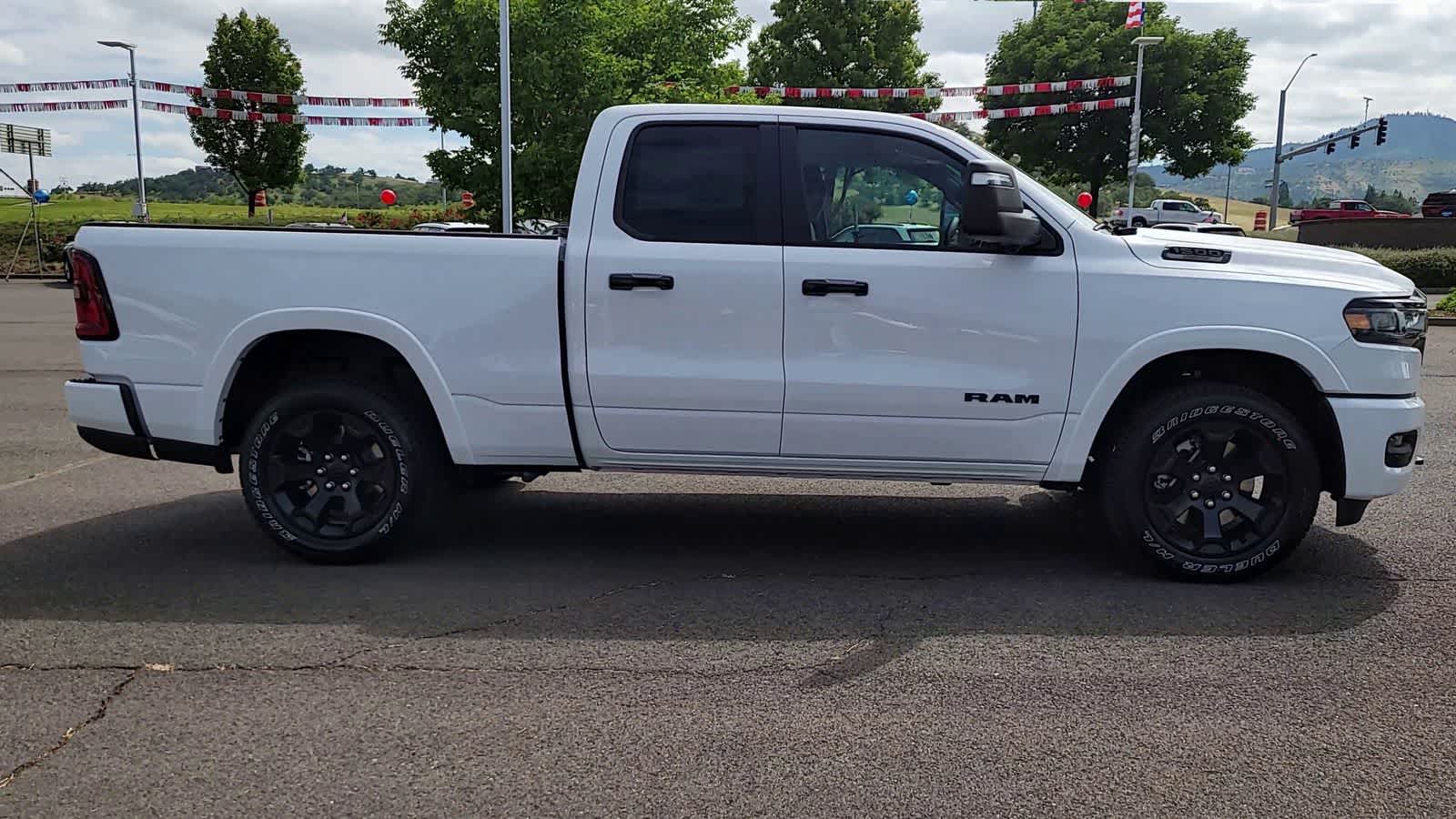 Thumbnail: 2025 RAM 1500 - 9
