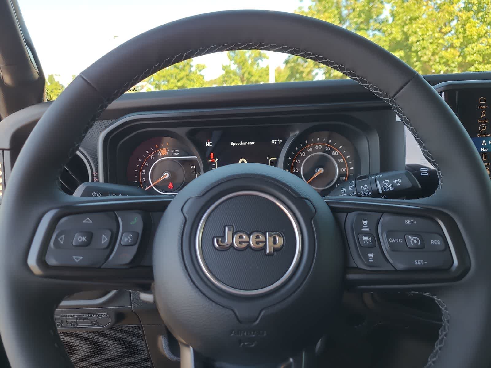 Thumbnail: 2025 Jeep Wrangler - 23