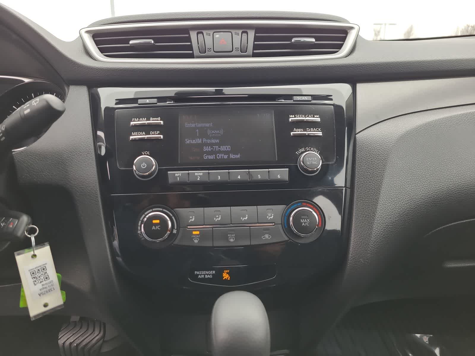 Thumbnail: 2016 Nissan Rogue - 24