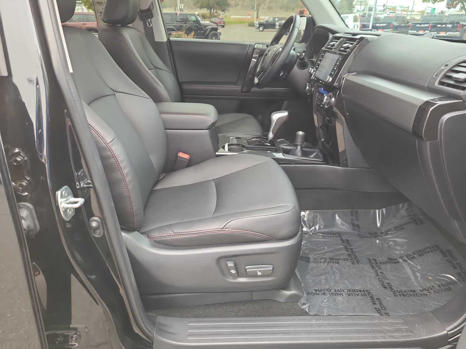 Thumbnail: 2023 Toyota 4Runner - 22