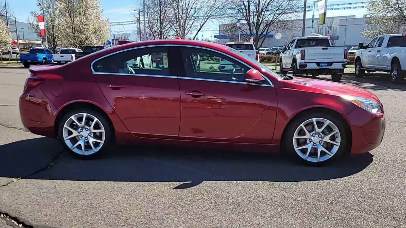 Thumbnail: 2015 Buick Regal - 9