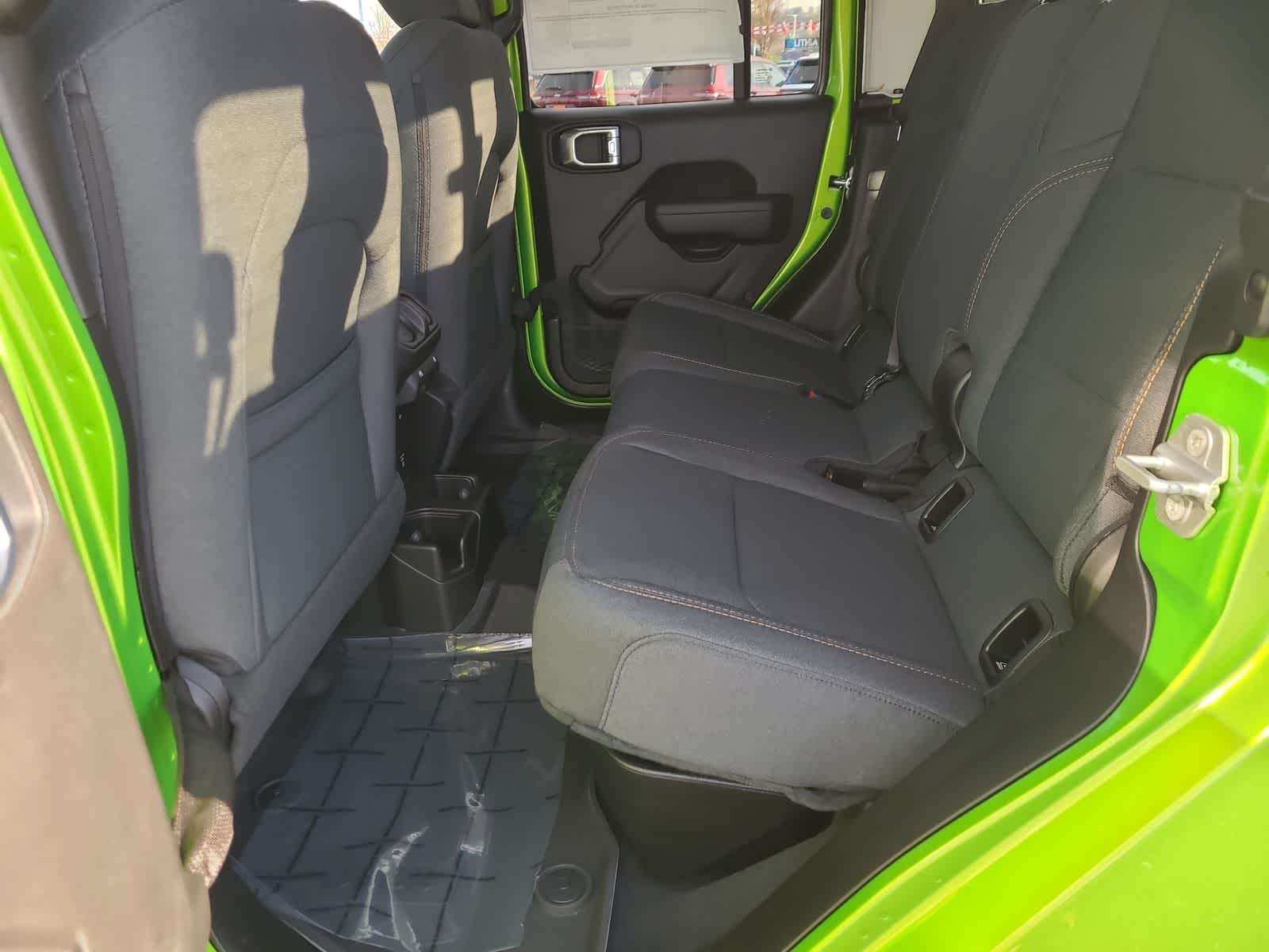 Thumbnail: 2026 Jeep Gladiator - 21