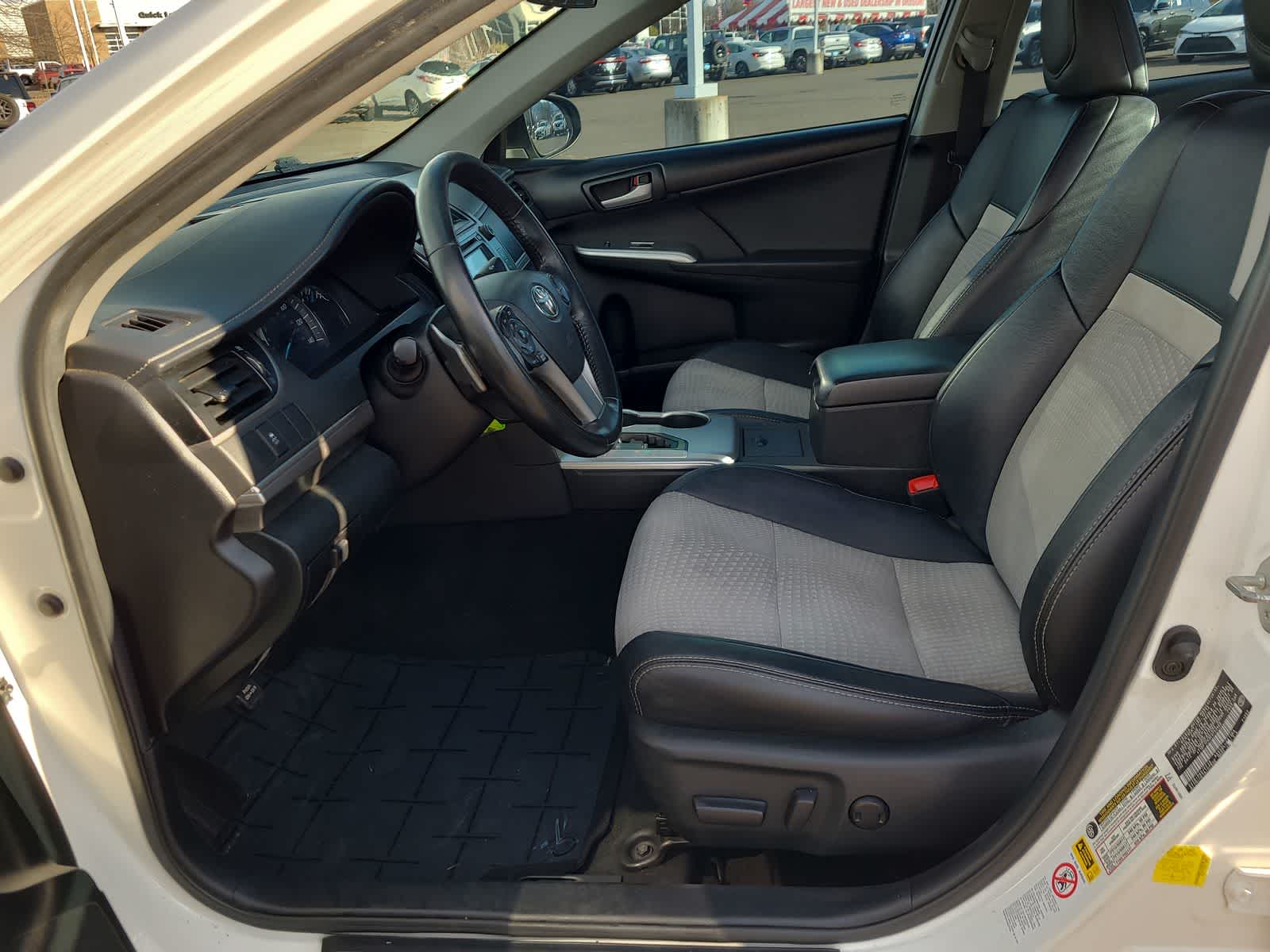 Thumbnail: 2014 Toyota Camry - 19