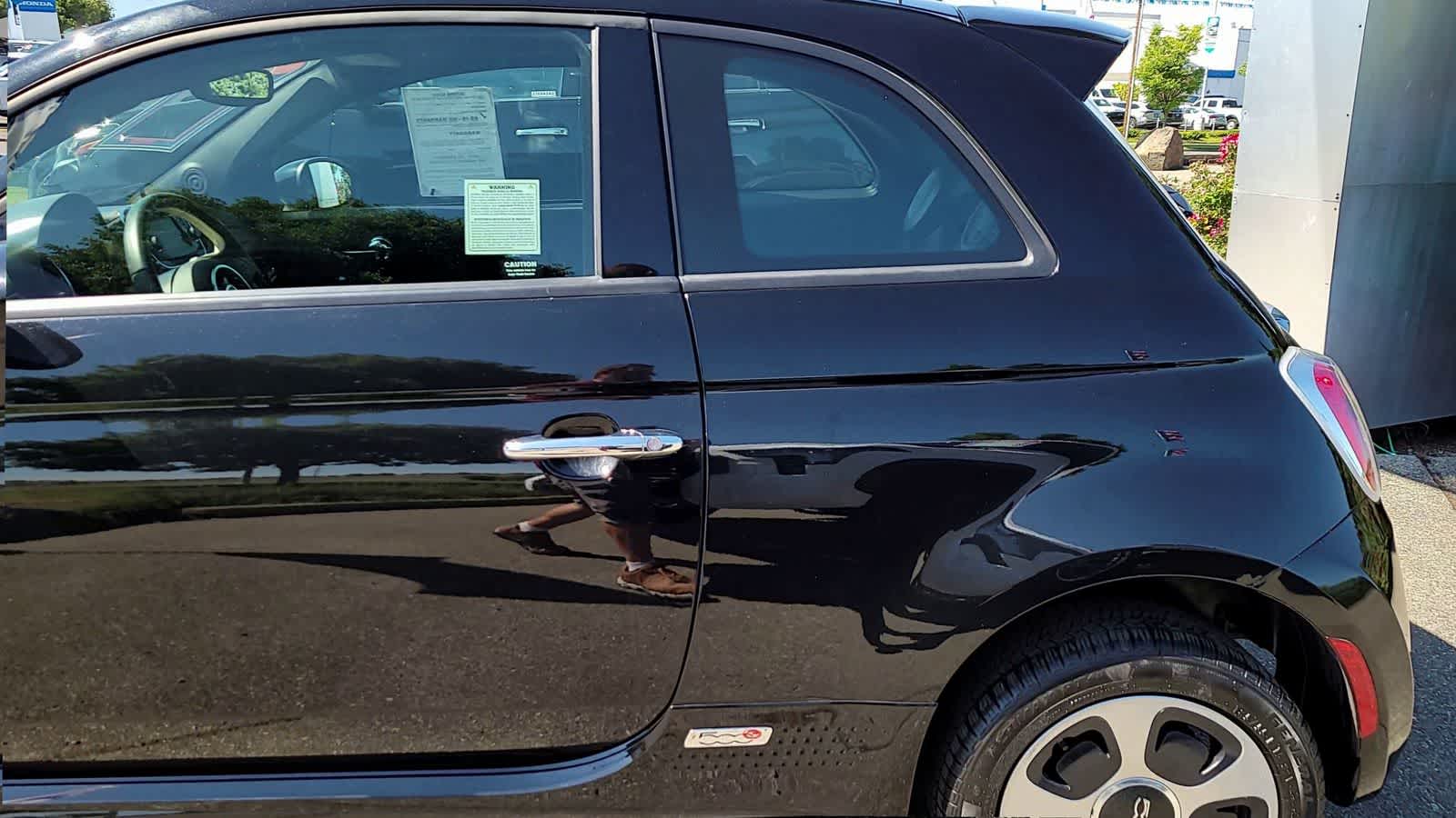 Thumbnail: 2019 Fiat 500e - 6