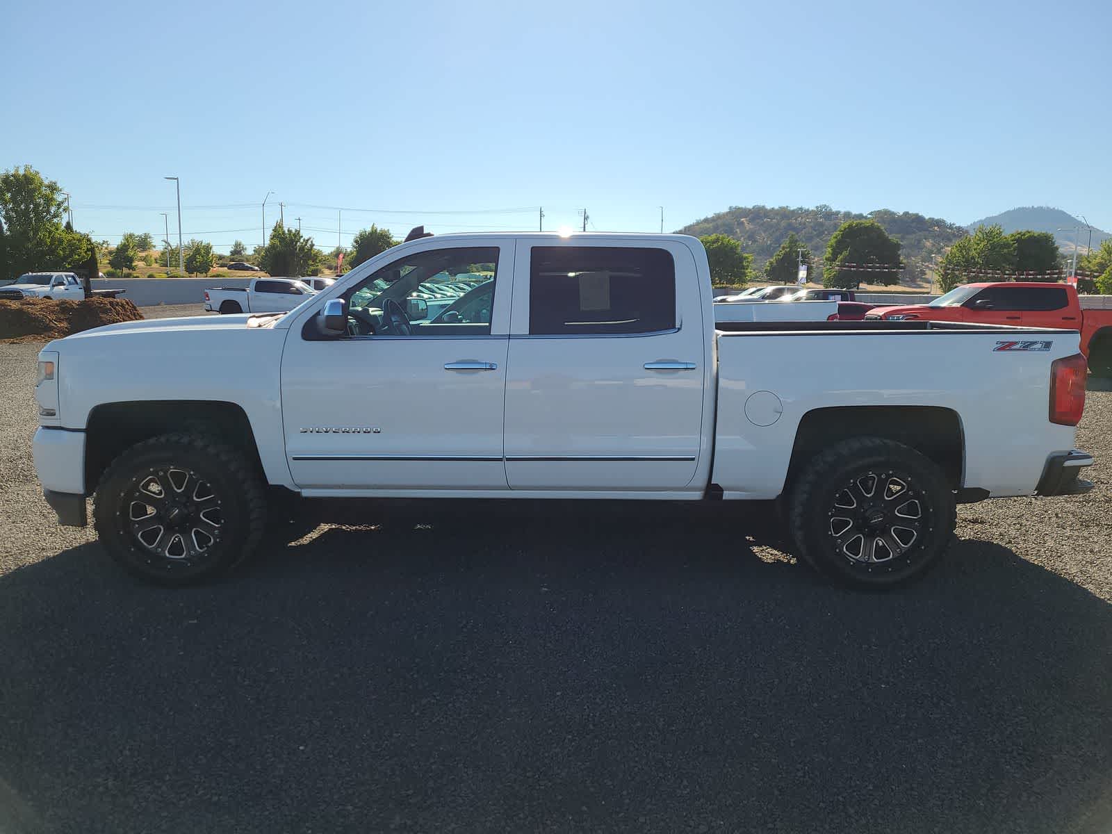 Thumbnail: 2016 Chevrolet Silverado 1500 - 2