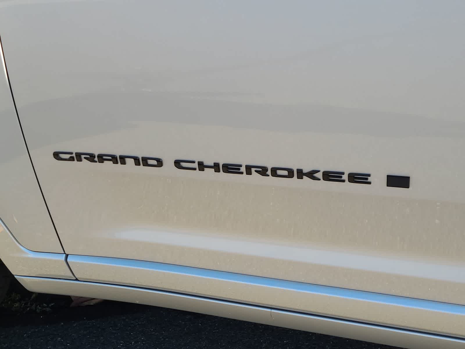 Thumbnail: 2025 Jeep Grand Cherokee - 15