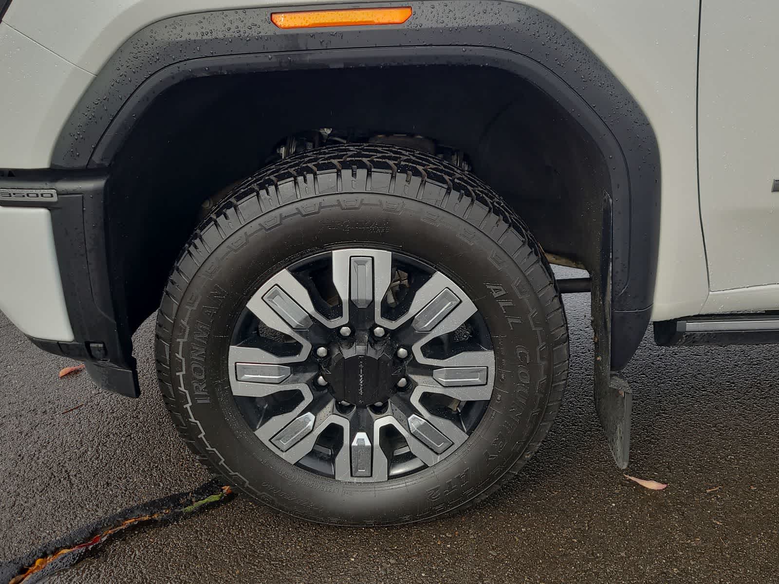 Thumbnail: 2024 GMC Sierra 3500 - 16