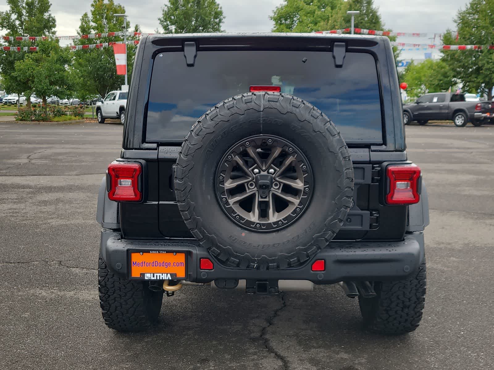 Thumbnail: 2025 Jeep Wrangler - 13