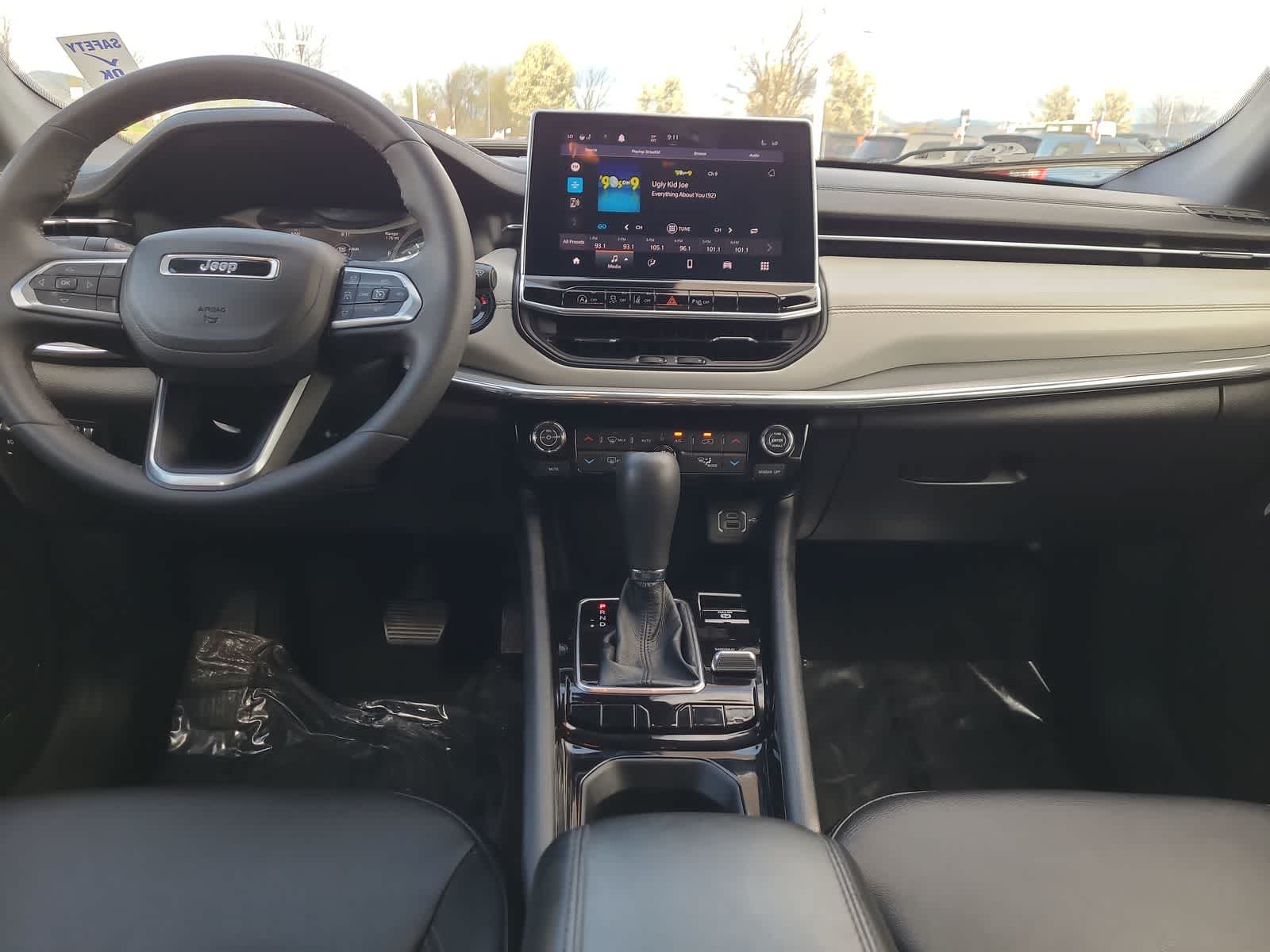 Thumbnail: 2024 Jeep Compass - 18