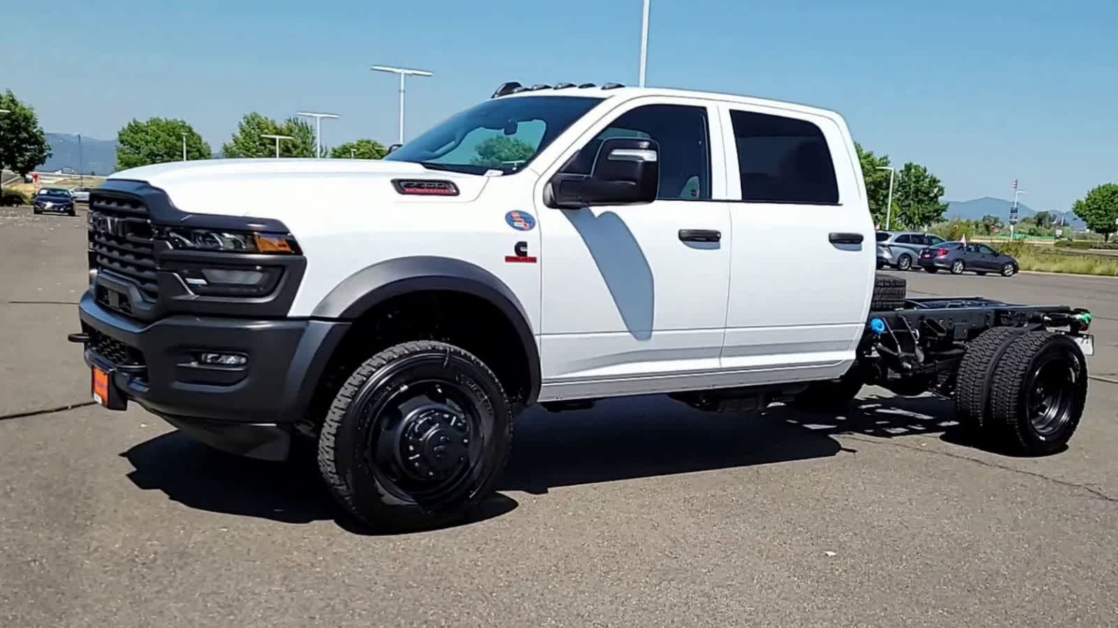 2025 Ram 5500 Tradesman photo 4
