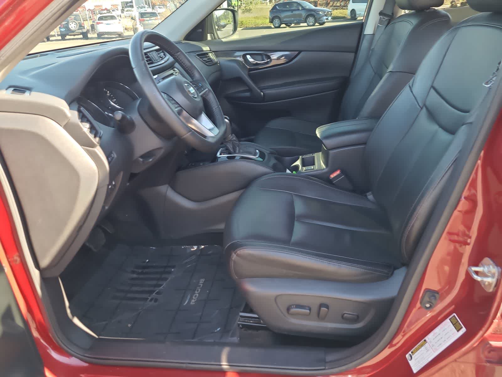 Thumbnail: 2020 Nissan Rogue - 19