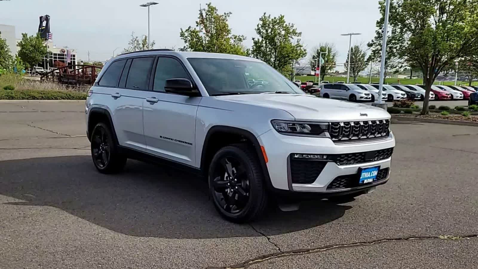 Thumbnail: 2026 Jeep Grand Cherokee - 2