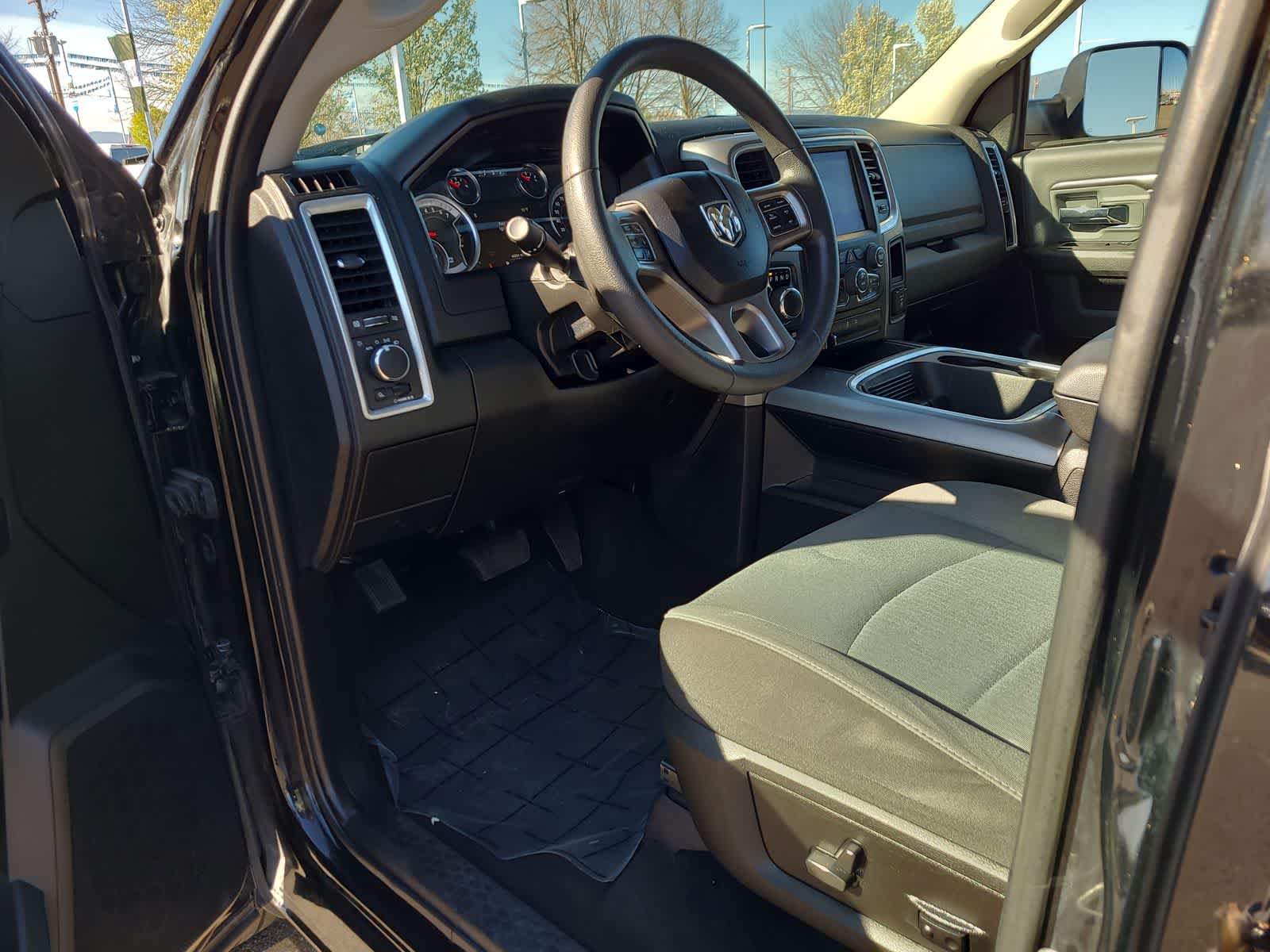 Thumbnail: 2023 RAM 1500 Classic - 10