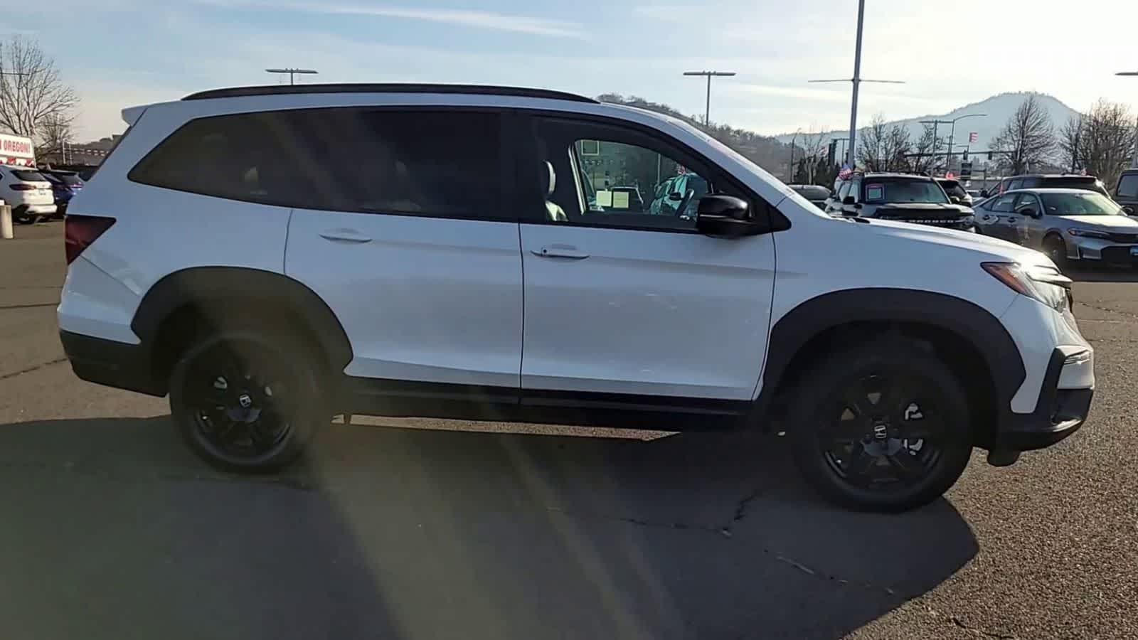 Thumbnail: 2022 Honda Pilot - 9